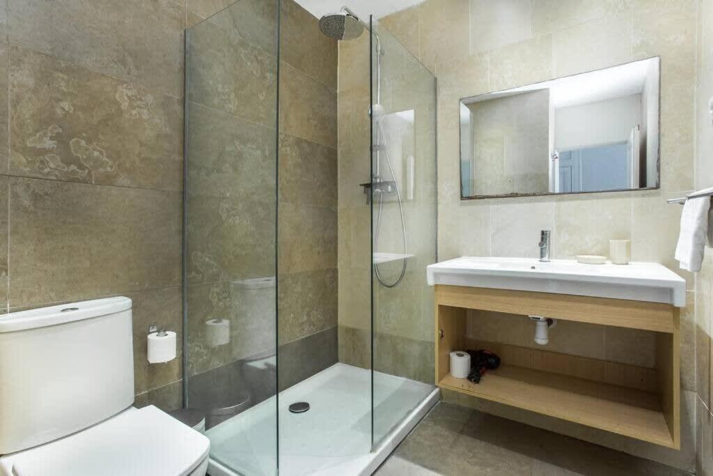 Apartment 4bedroom With Balcony In Ramblas 3-2 Barcelona