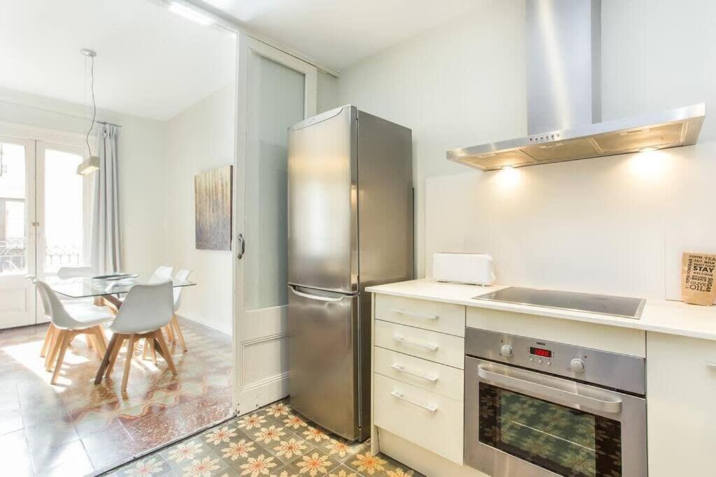 4bedroom With Balcony In Ramblas 3-2 Apartment