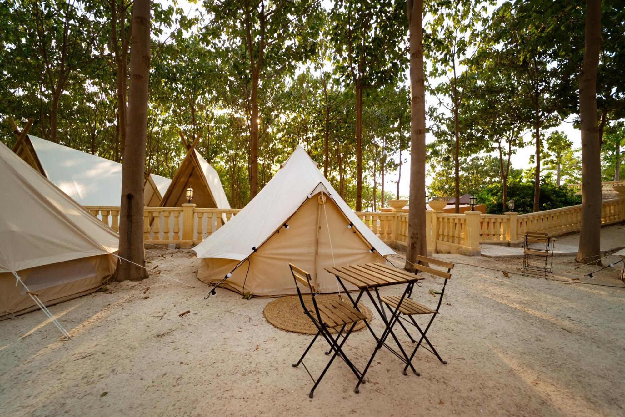 Kampaoh Cova Negra Luxury tent Marchuquera