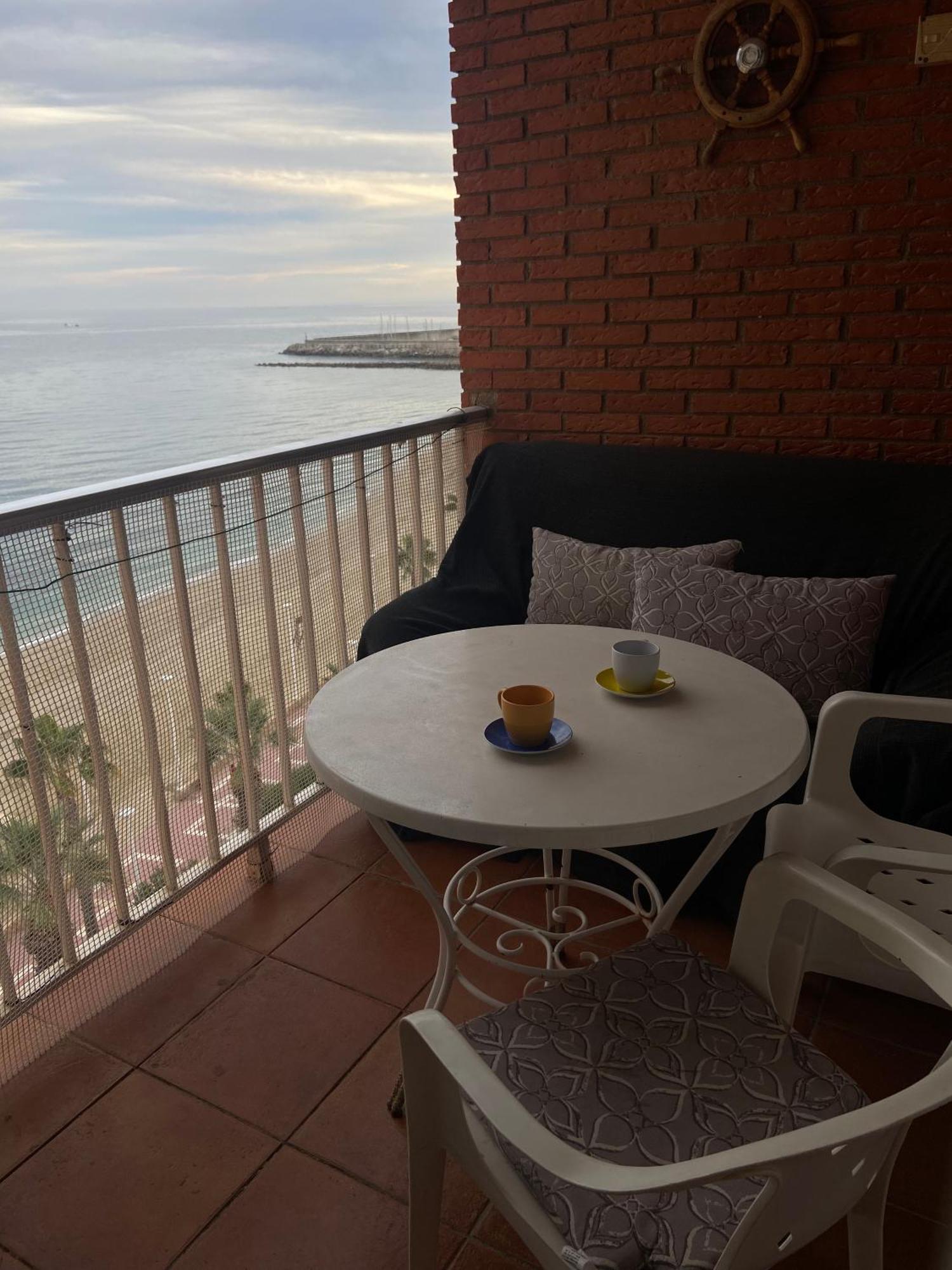 Balcon De Espectacular Piso En Primera Linea De Playa Aguilas