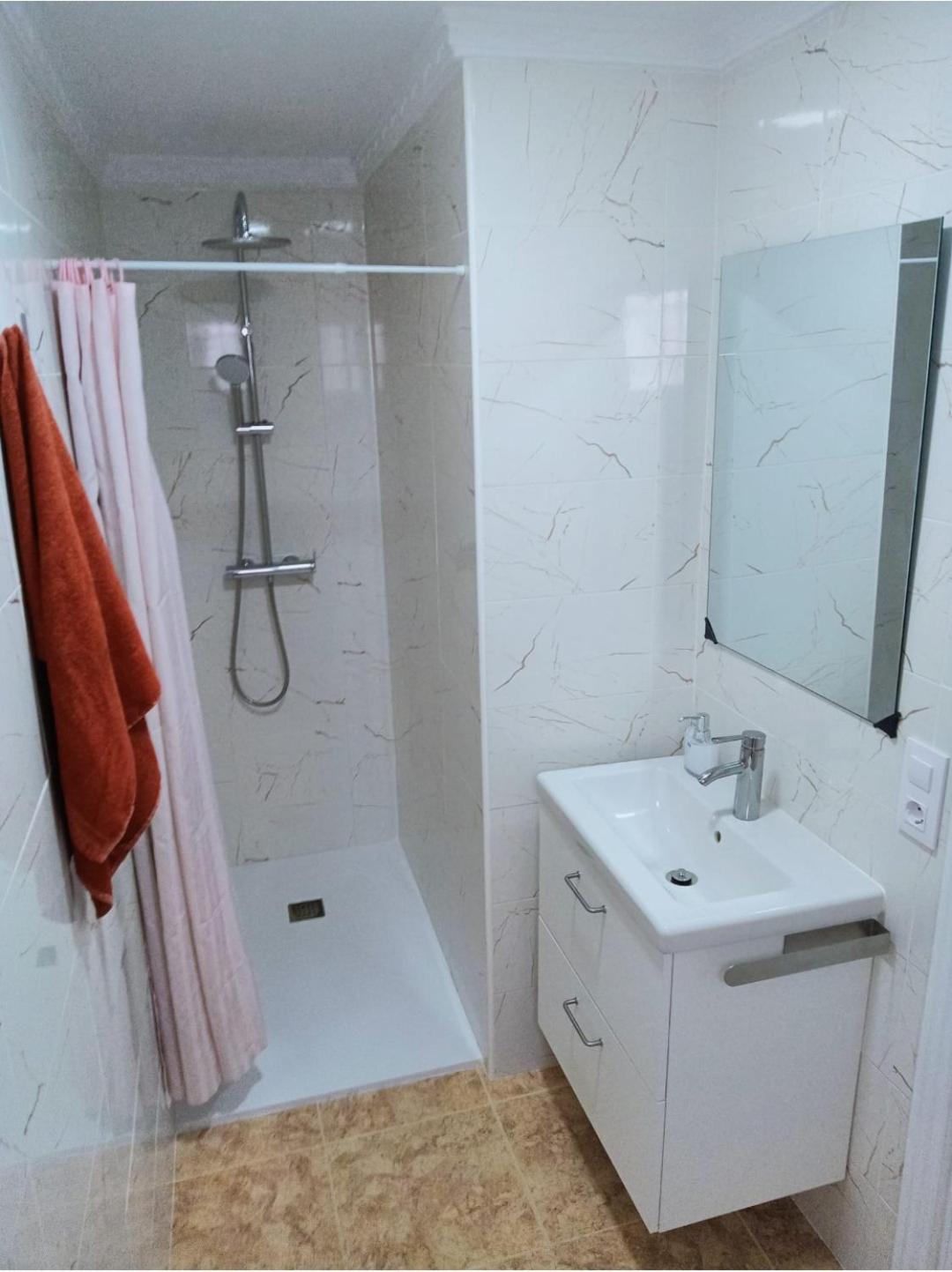 Сasa de vacaciones Casa Recien Reformada A Dos Calles Del Mar *