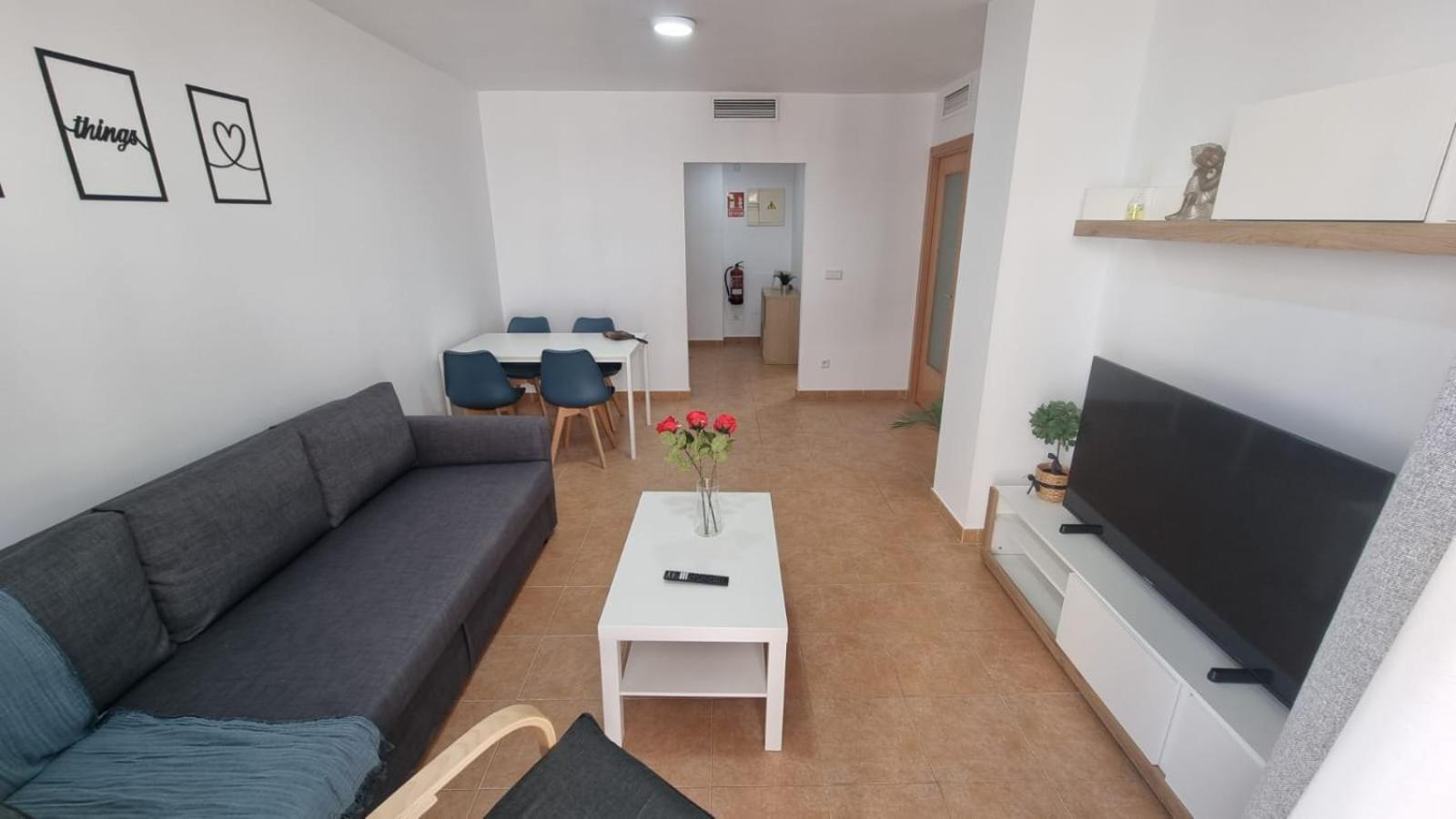 Moderno 3 Dormitorios, Garaje Y Piscina La Algaba