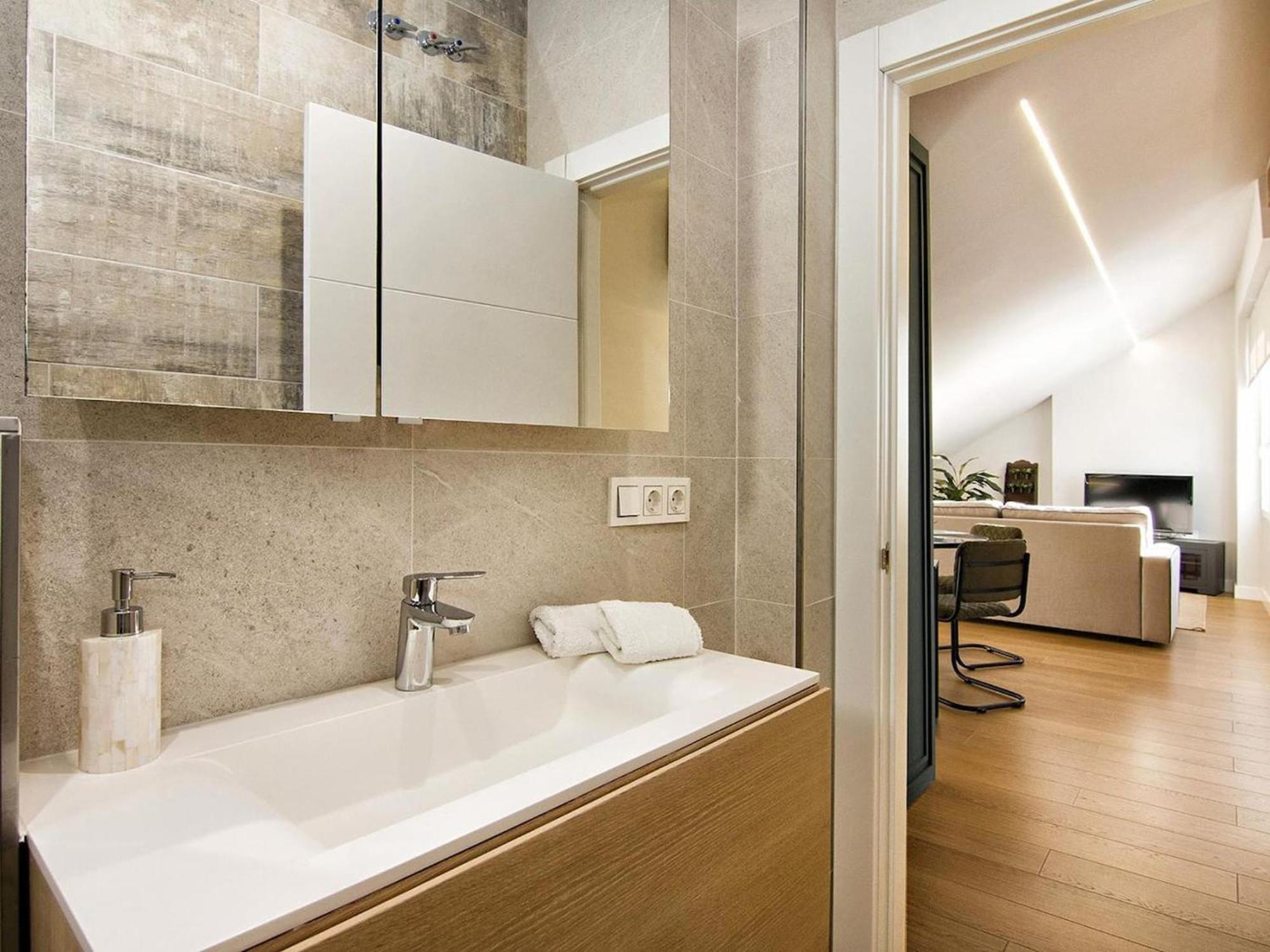 Chezmoihomes Premium Loft Private Terrace Apartment *