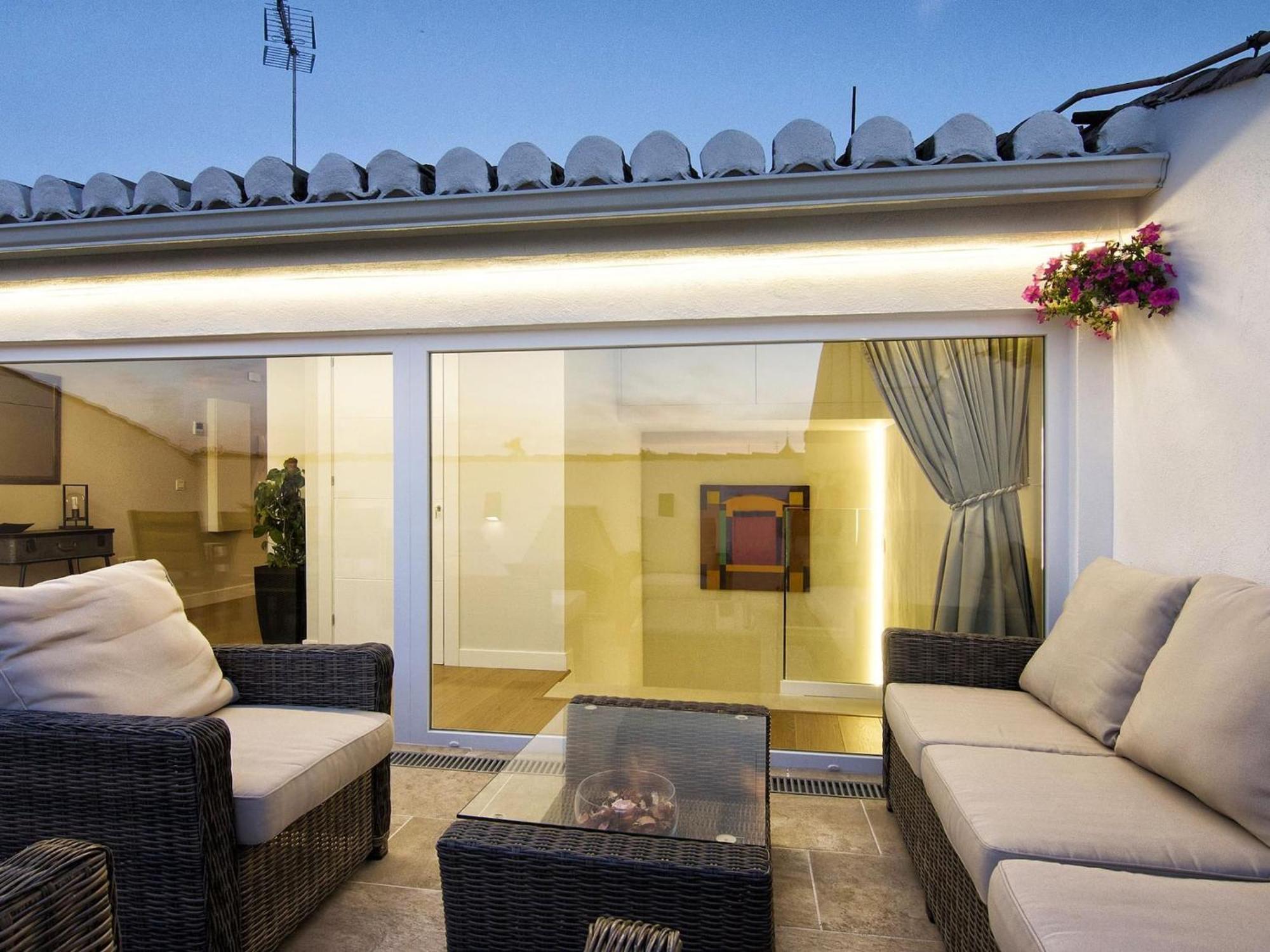 Chezmoihomes Premium Loft Private Terrace Apartment