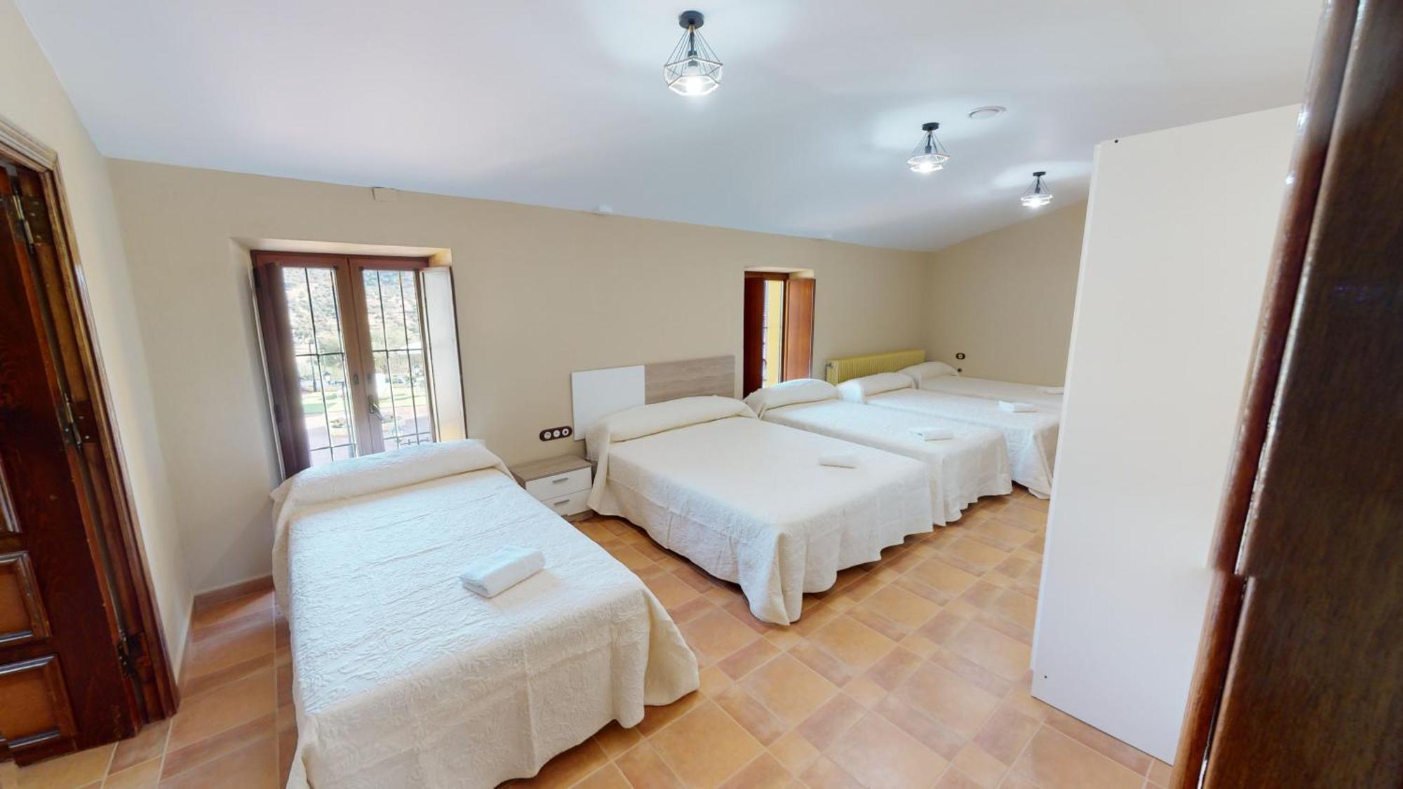 Сasa de vacaciones Casa Con Encanto, Gran Capacidad Alojamiento-24 Personas *
