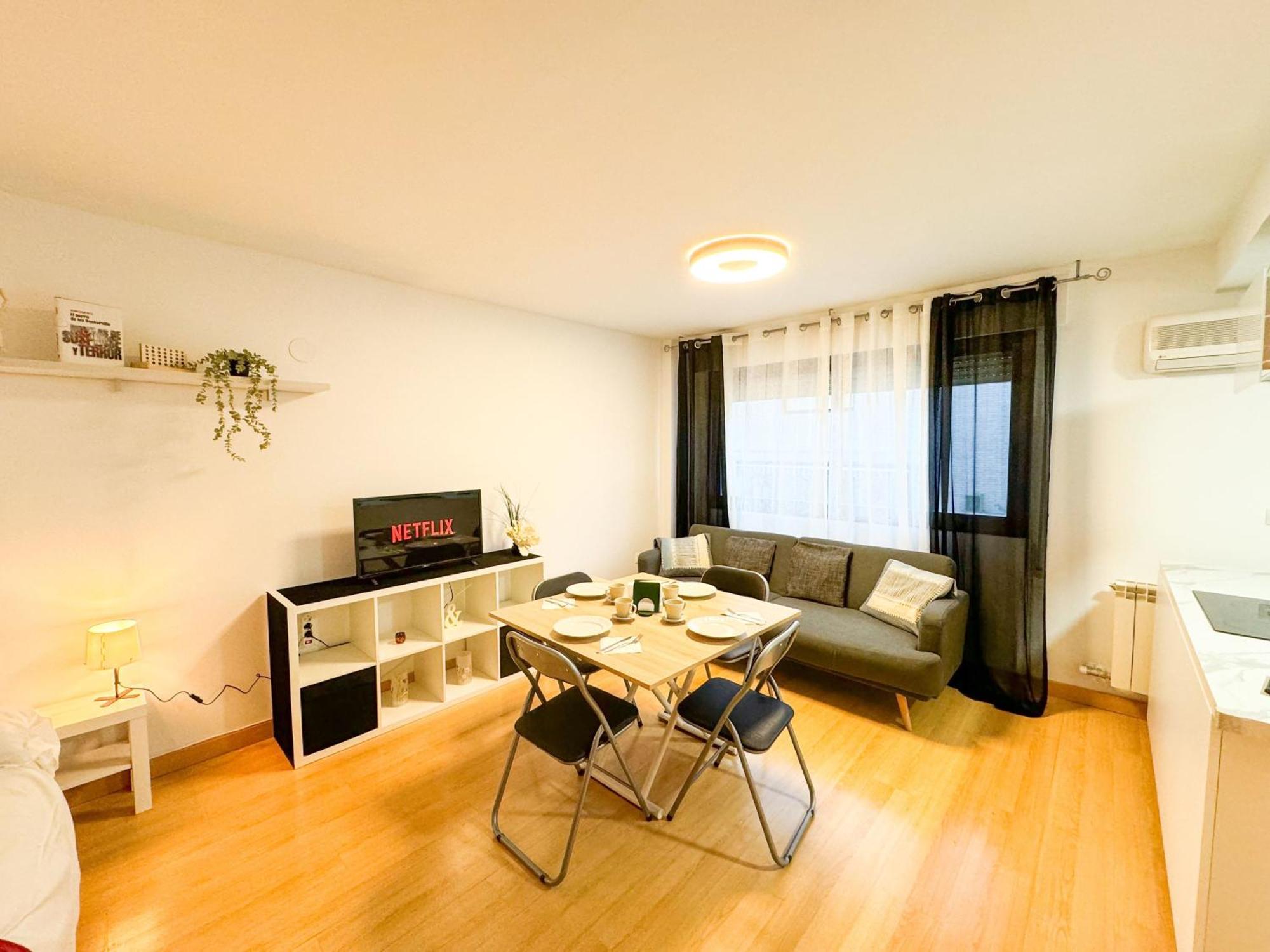 Apartamento Escultor Del Pilar Comotucasa *