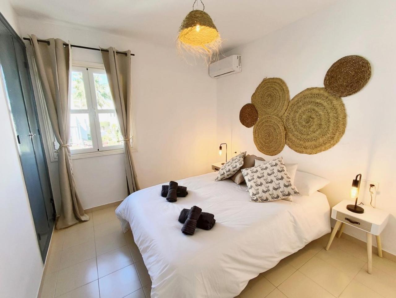 Apartamento Medina Marinas - Tu Hogar Con Solarium Privado!