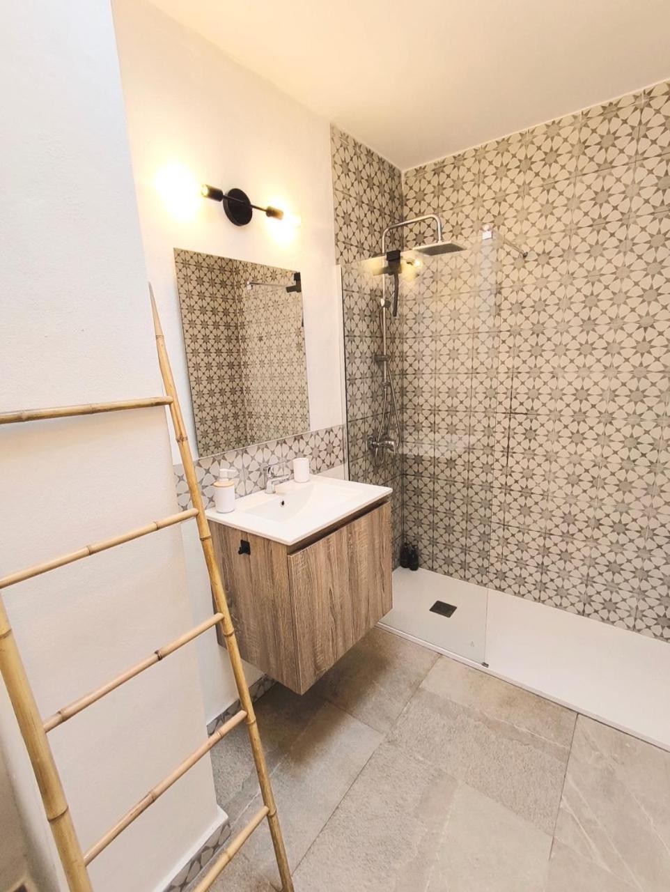 Medina Marinas - Tu Hogar Con Solarium Privado! Apartamento