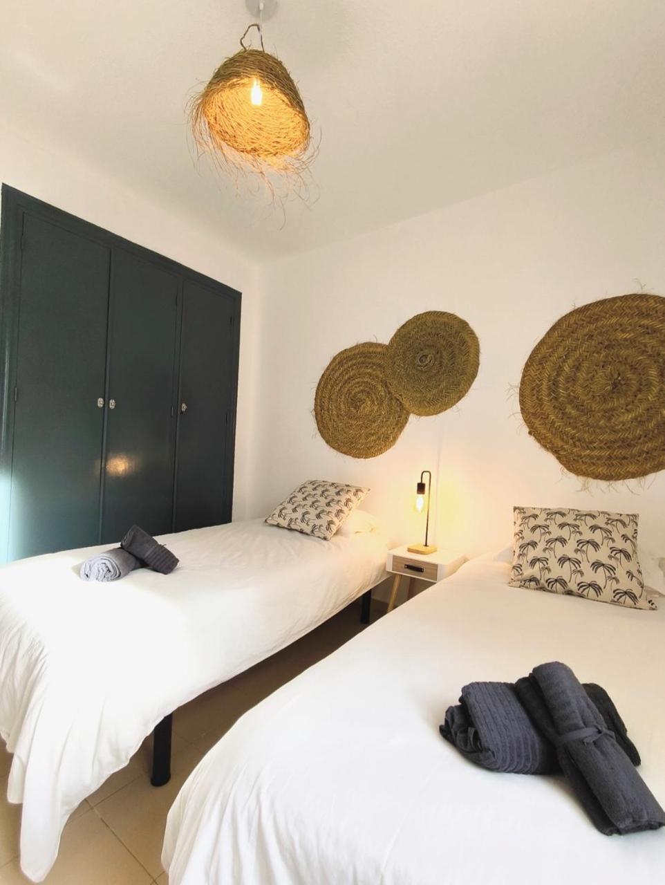 Apartamento Medina Marinas - Tu Hogar Con Solarium Privado!