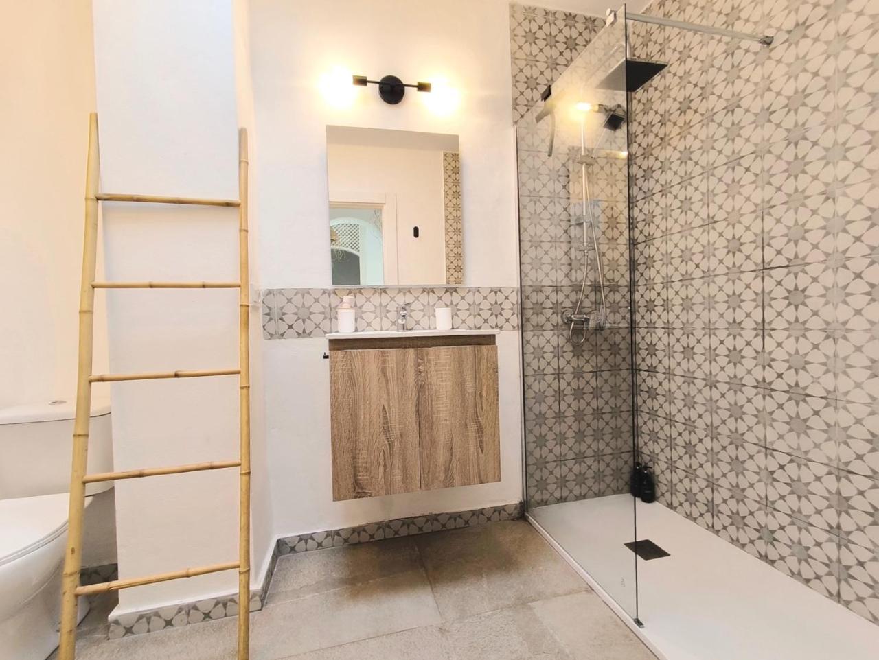 Medina Marinas - Tu Hogar Con Solarium Privado! Apartamento Vera