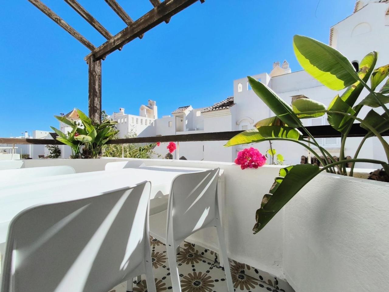 Medina Marinas - Tu Hogar Con Solarium Privado! *