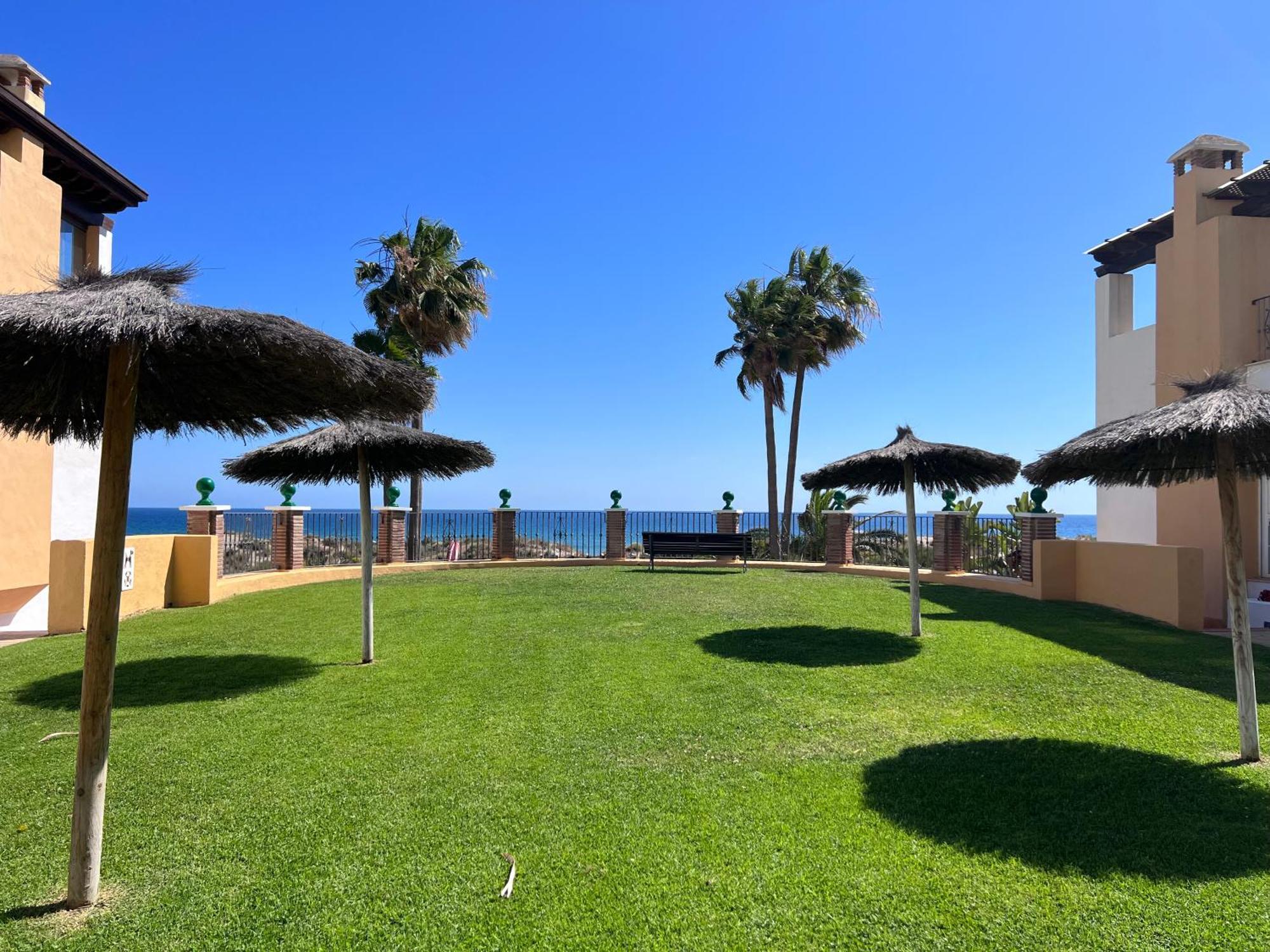 Bahia De Beachfront 2 Bedroom