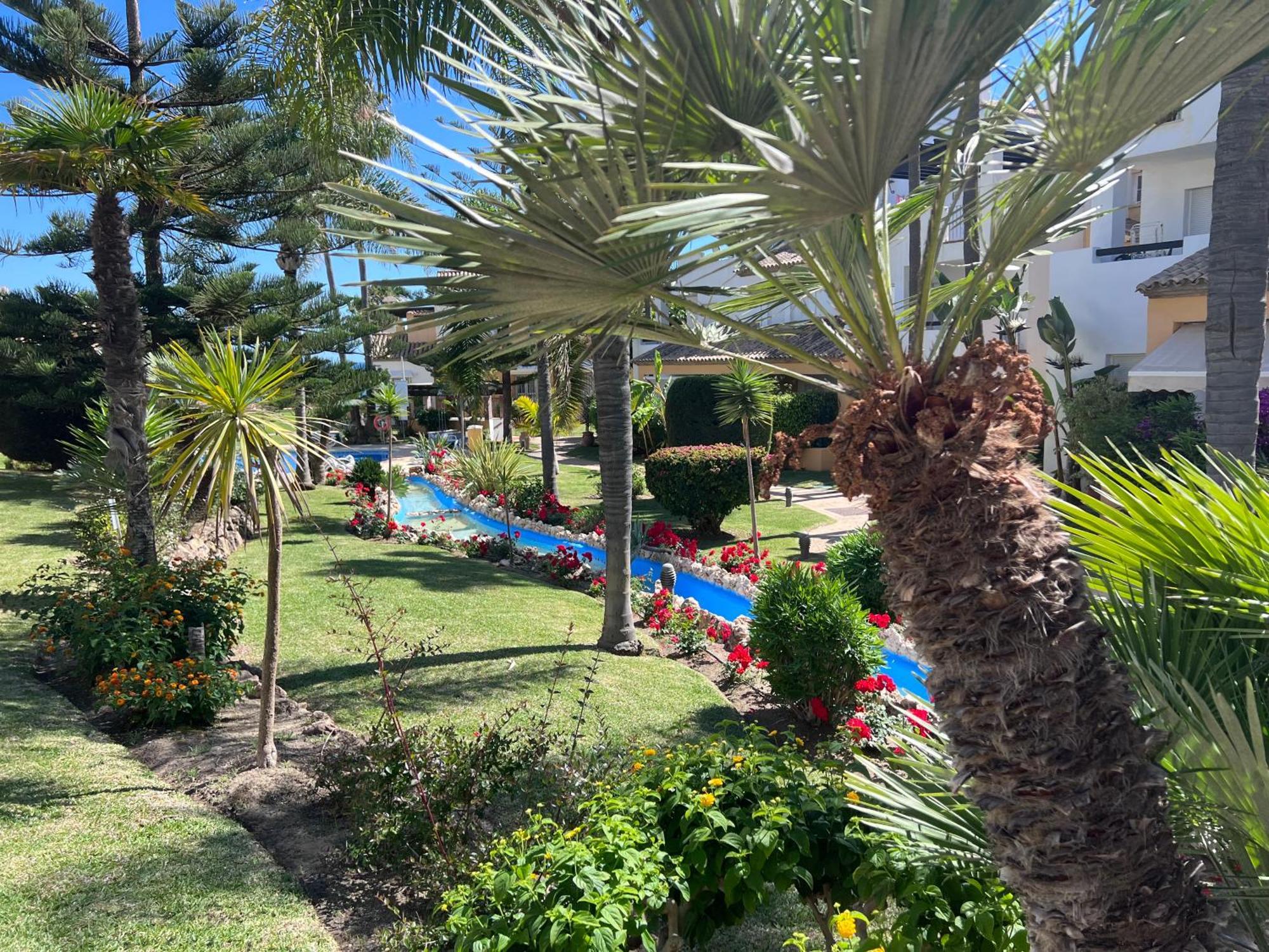 Bahia De Beachfront 2 Bedroom * Marbella