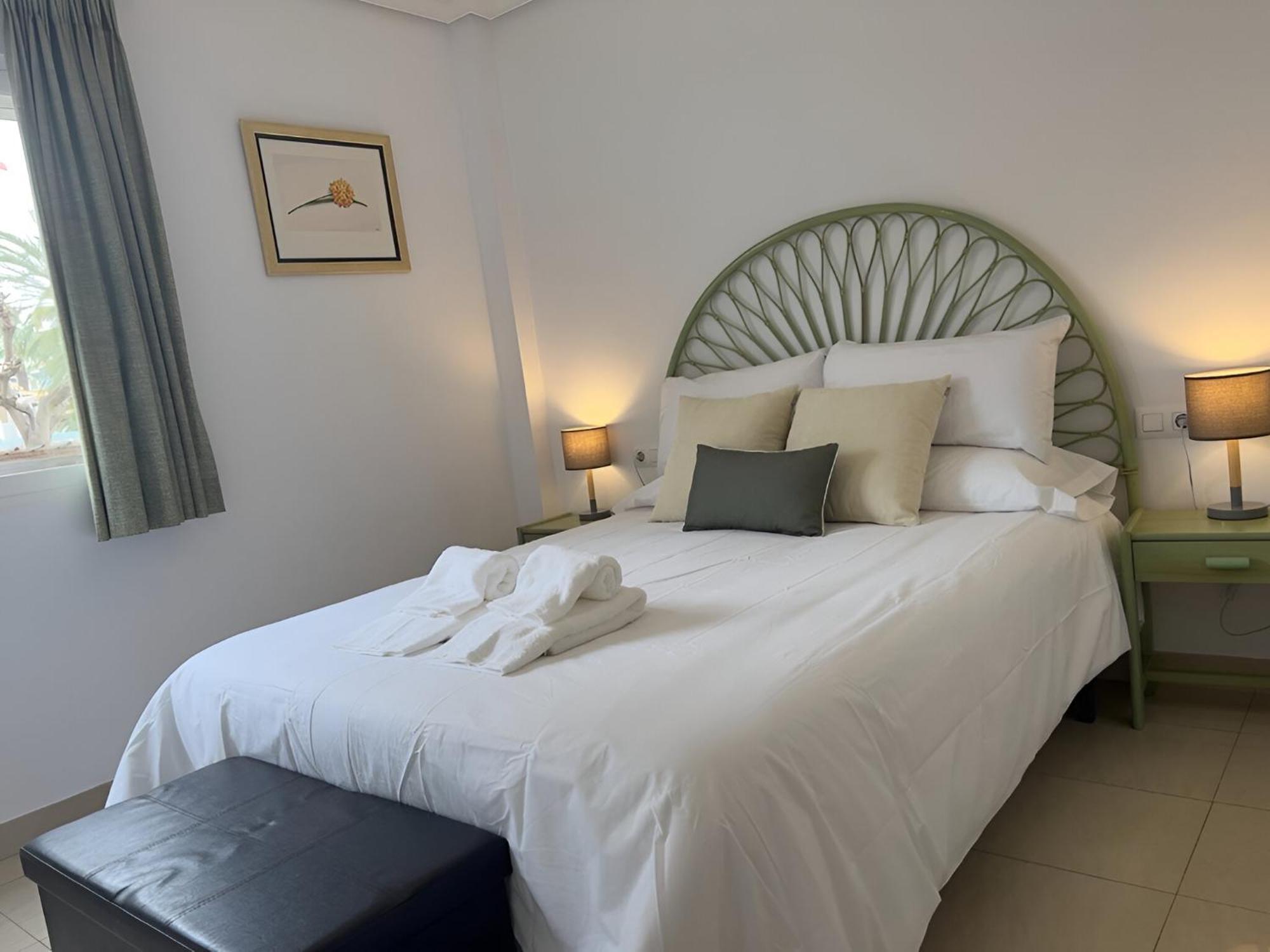 Con Piscina En Residencial Mediterraneo By Alterhome Apartment Denia
