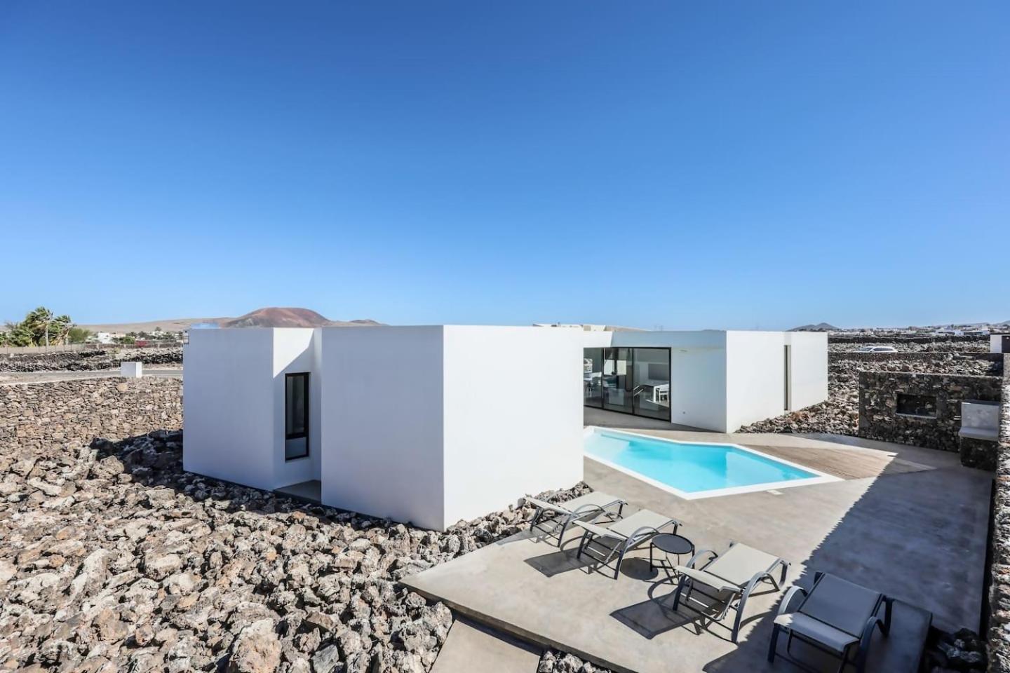 Luxury Vulcano Lajares