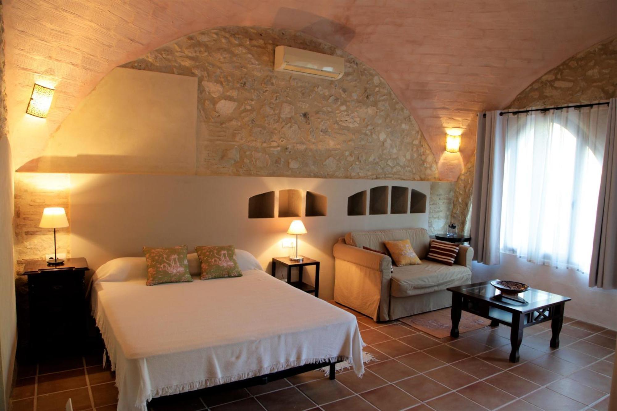 Vina Zarzarrosa Lodge