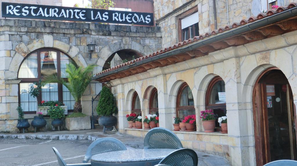 Ruedas Hotel *