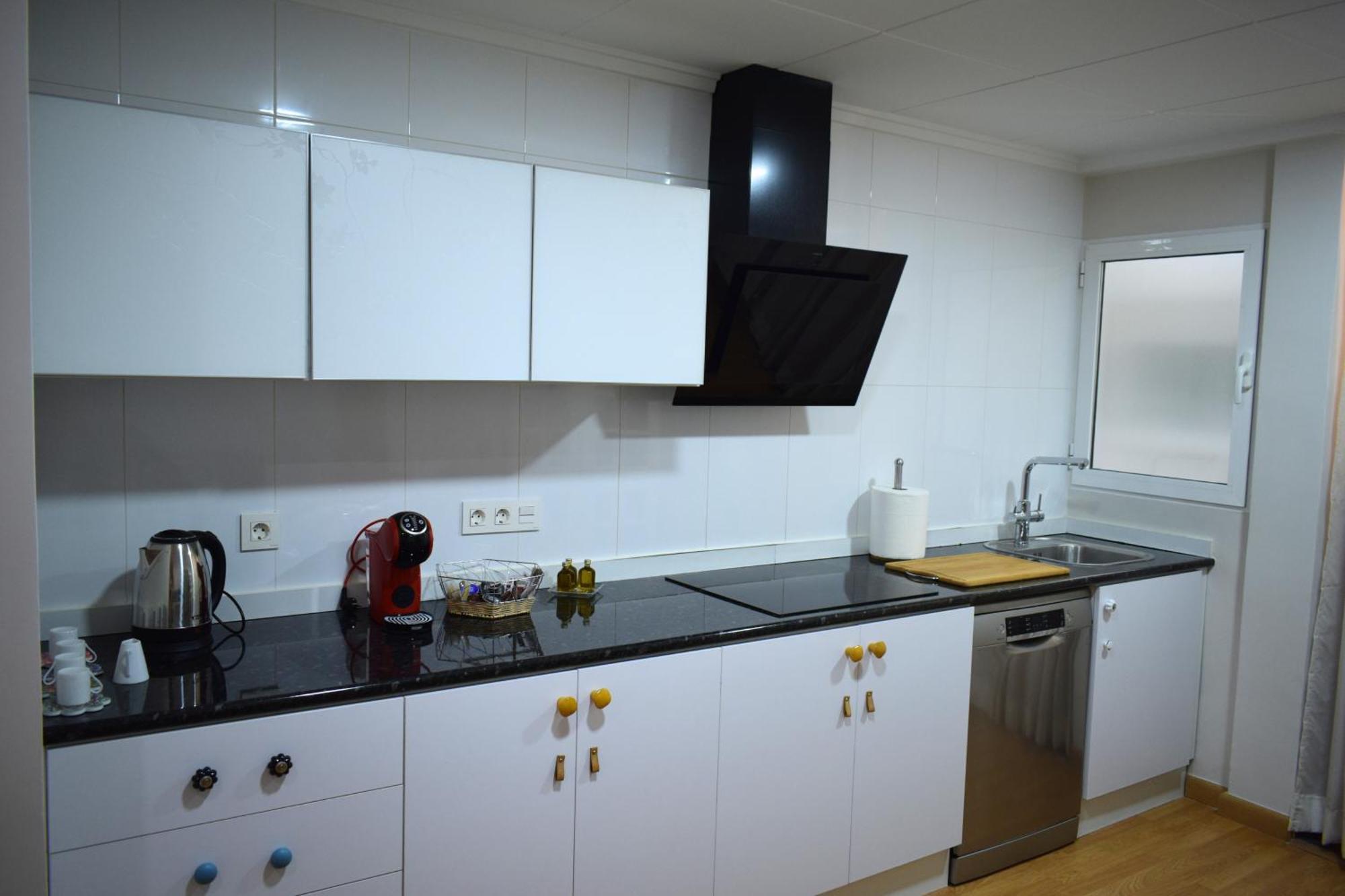Apartment Piso Cercano Plaza San Cayetano En *