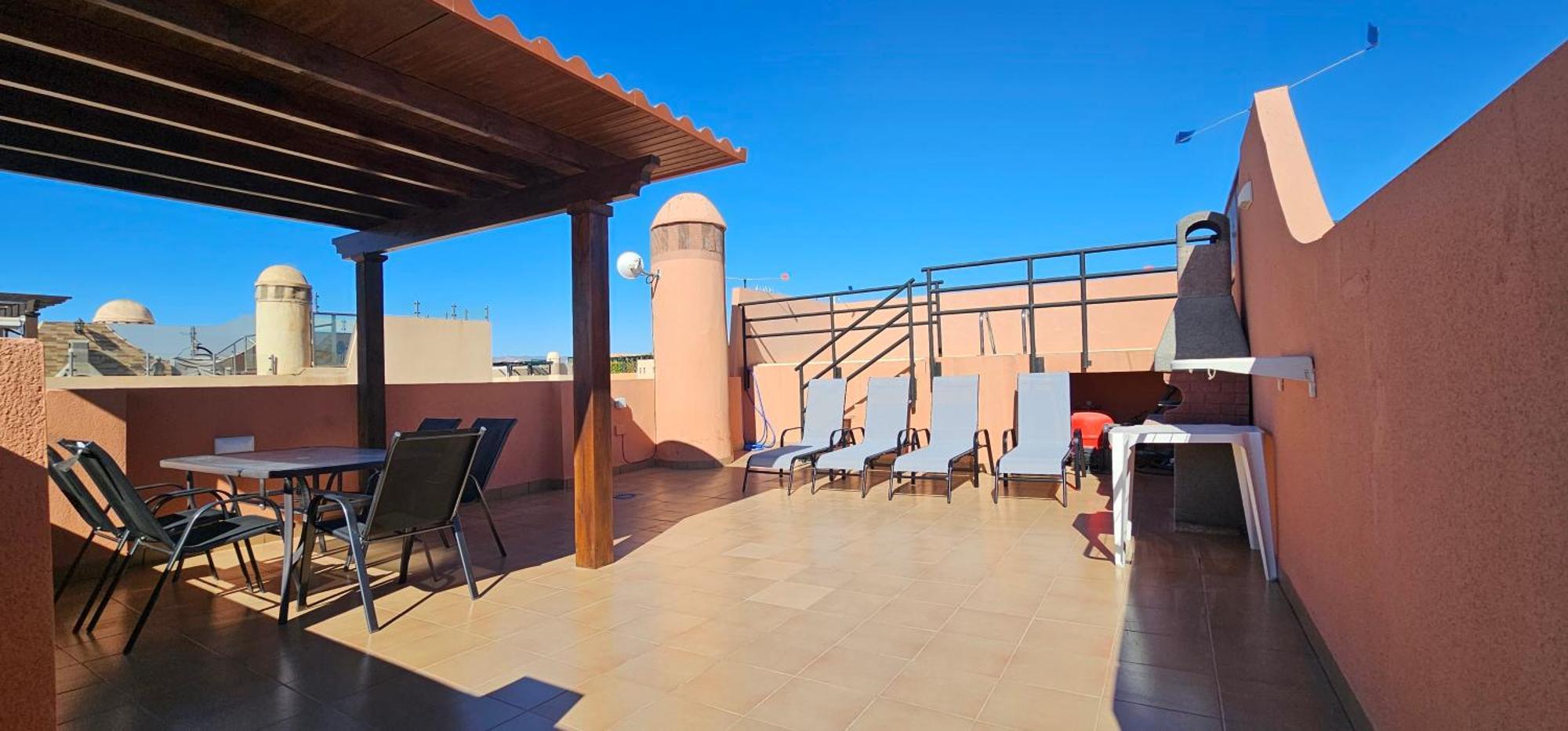 Apartment Paraiso: Beachfront Penthouse With Private Rooftop Pool