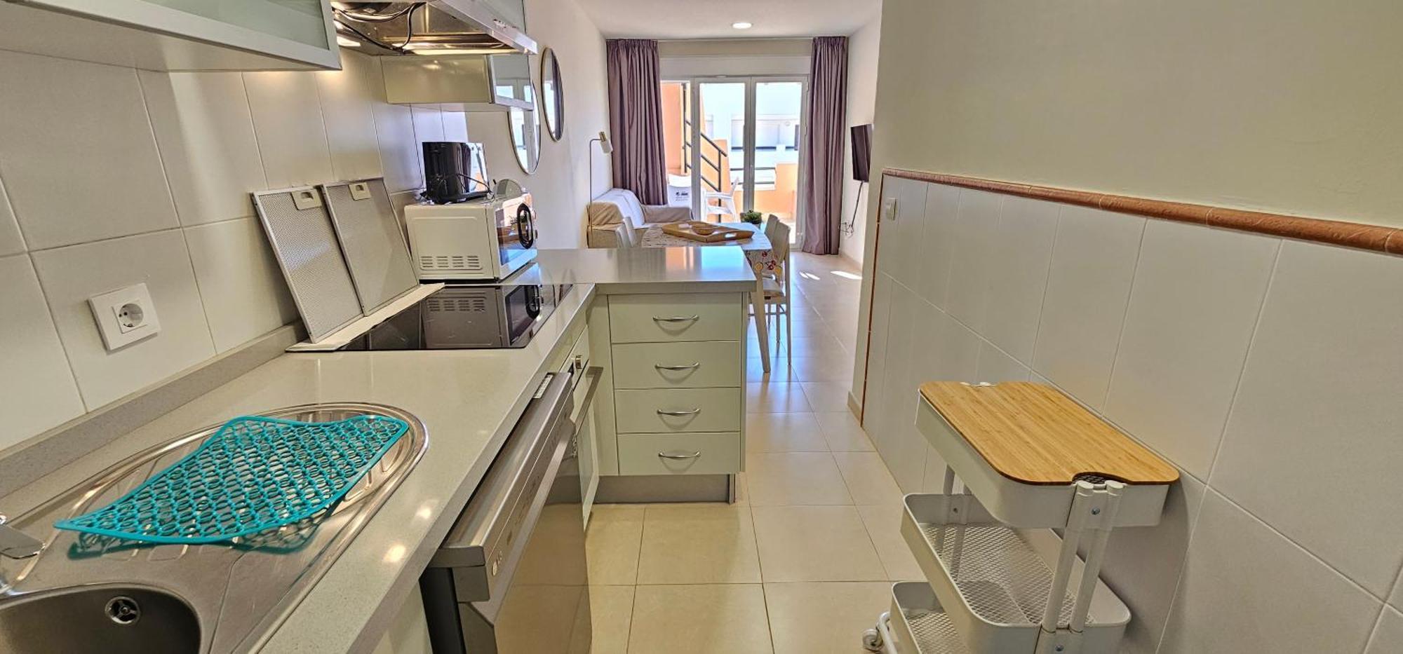 Paraiso: Beachfront Penthouse With Private Rooftop Pool *