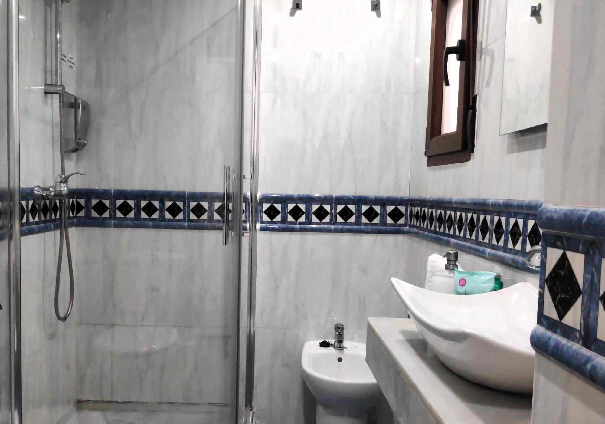 Holiday home Madinat Garnata, Parking & Rooftop Terrace Granada