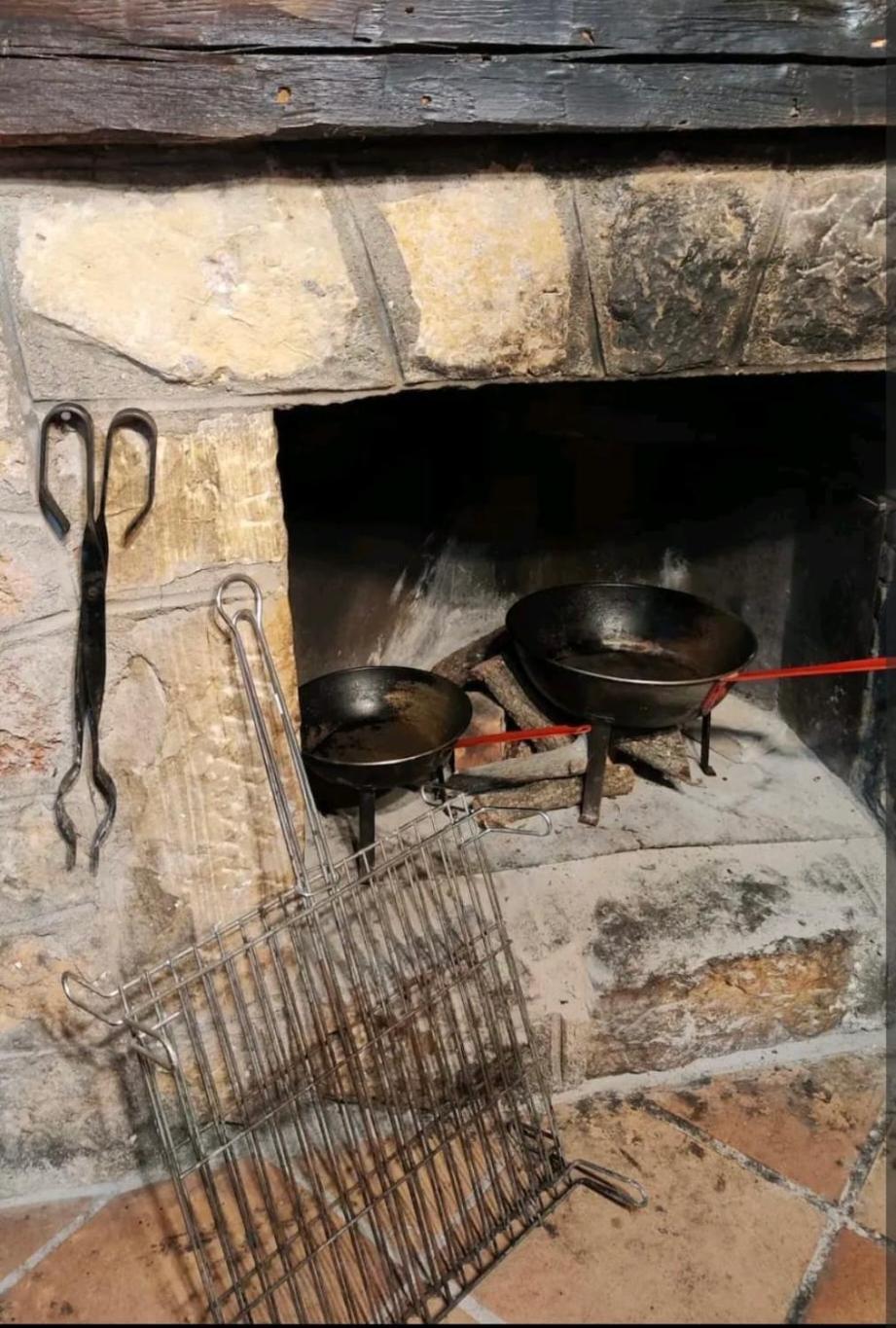 Bodega Tipica En Sin Camas Ni Apartamento El Molar
