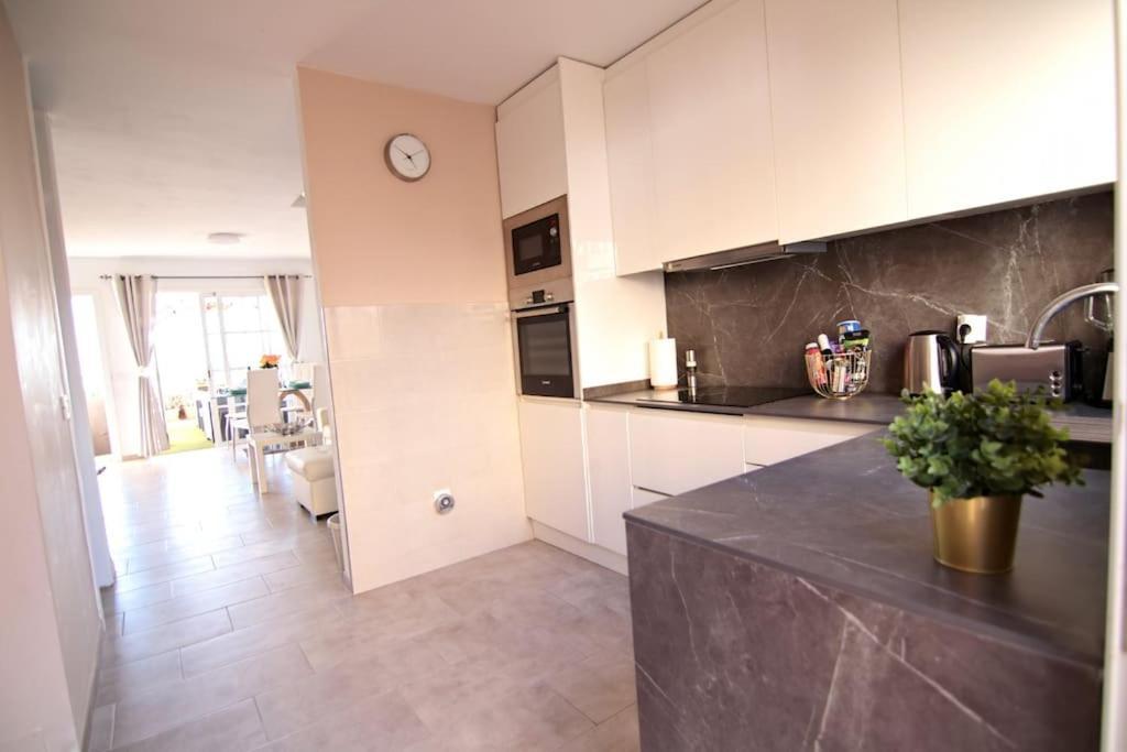 Precioso Duplex Con Vistas Al Oceano Apartamento Callao Salvaje