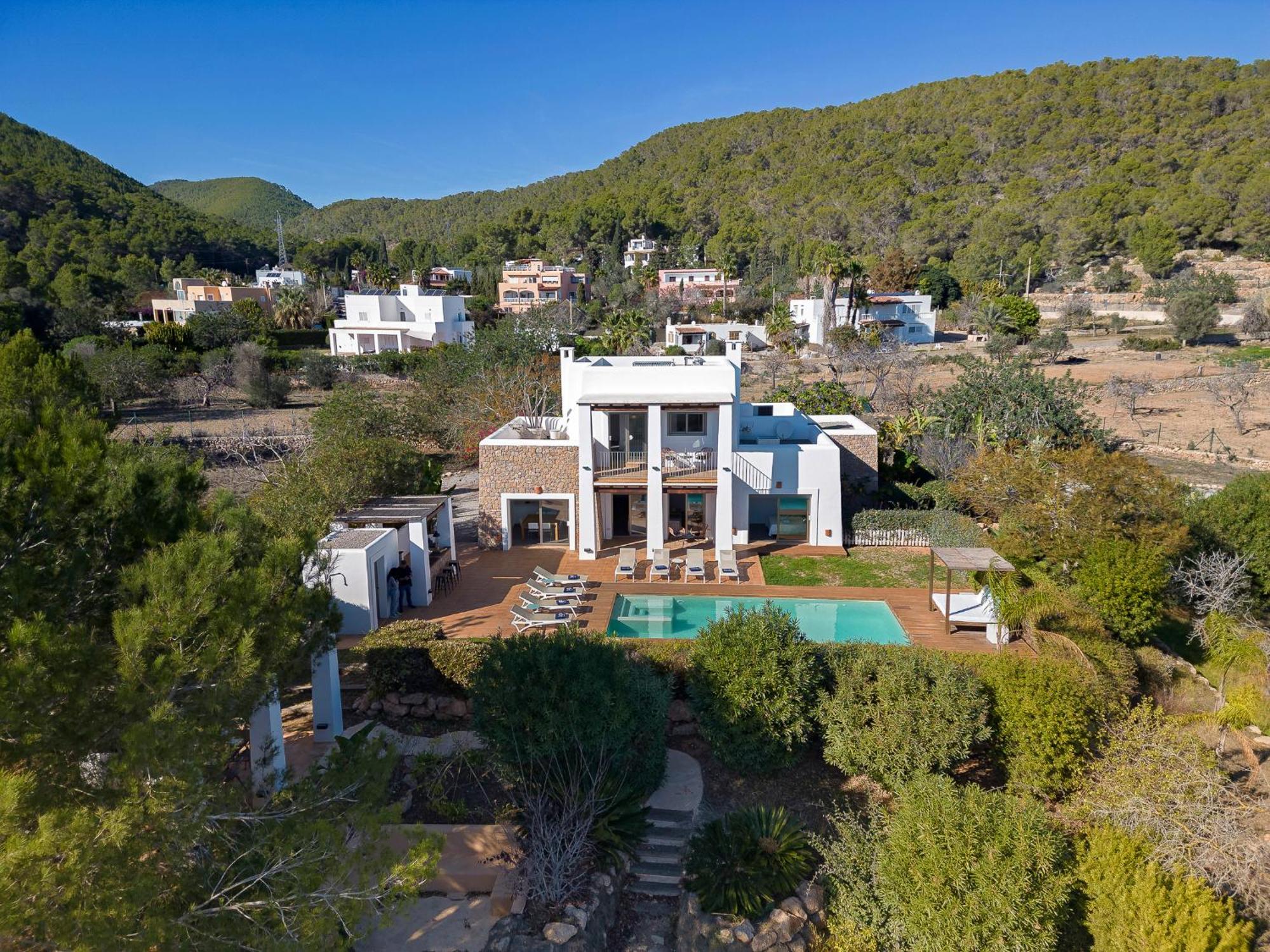 Villa In Sleeps 10 To 12 Guests Ibiza Town