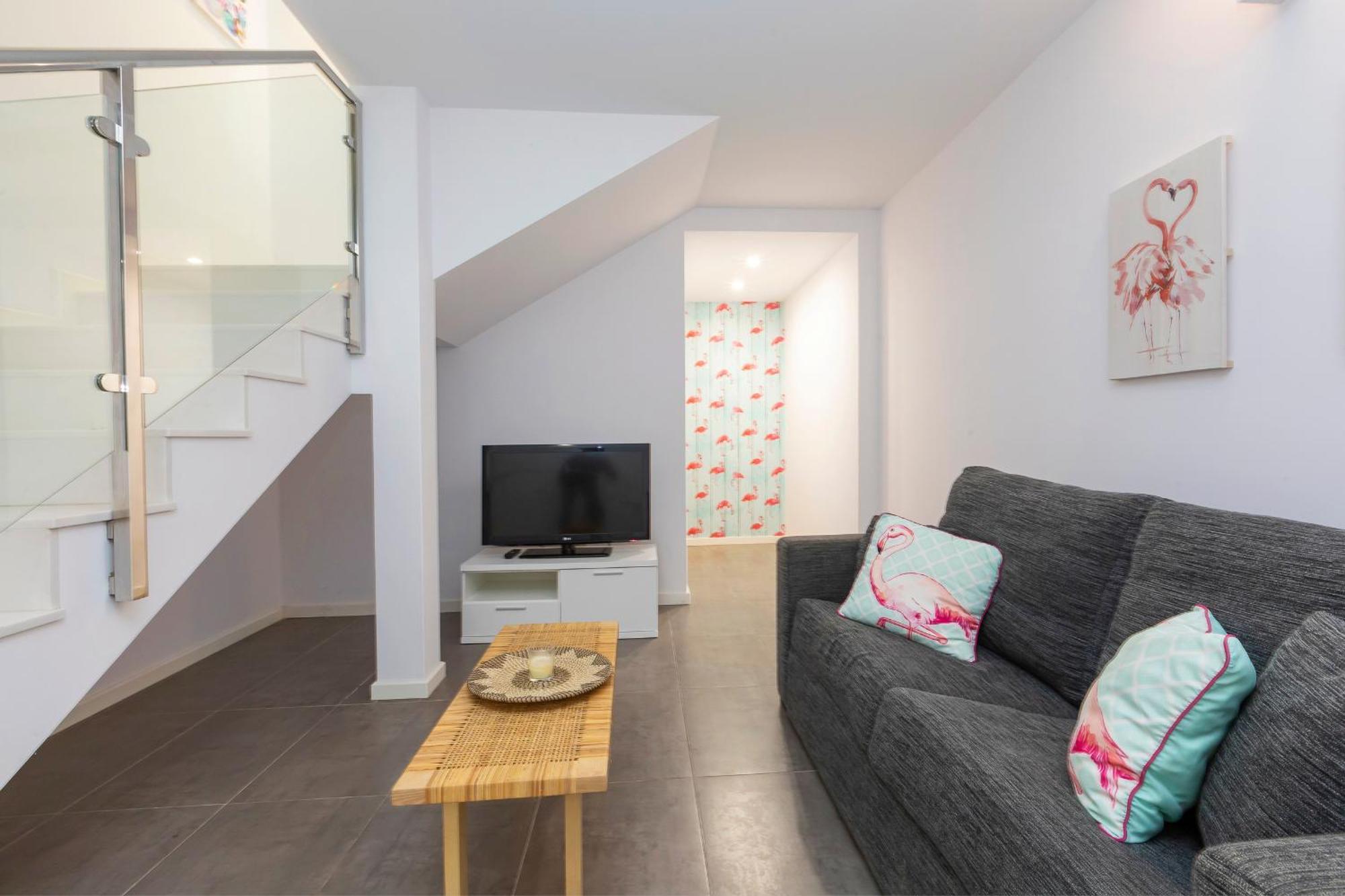In Sleeps 10 To 12 Guests Villa *