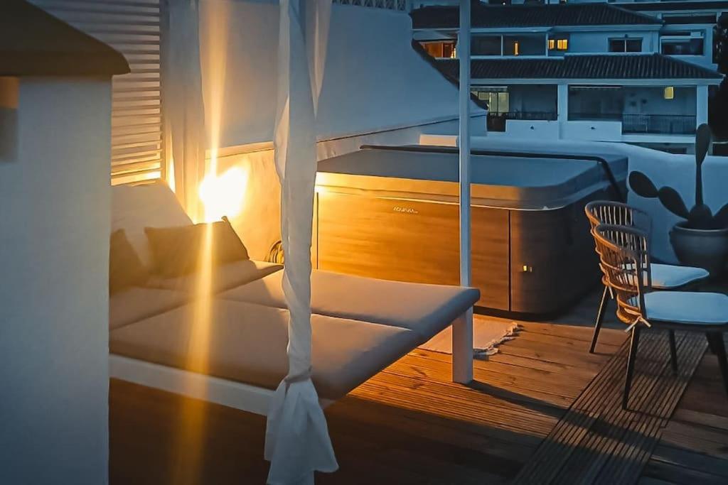 Apartment Rooftop Oasis At Ocean Point Calahonda - Just Few Steps Away From The Beach, Restaurants & Shops Sitio de Calahonda