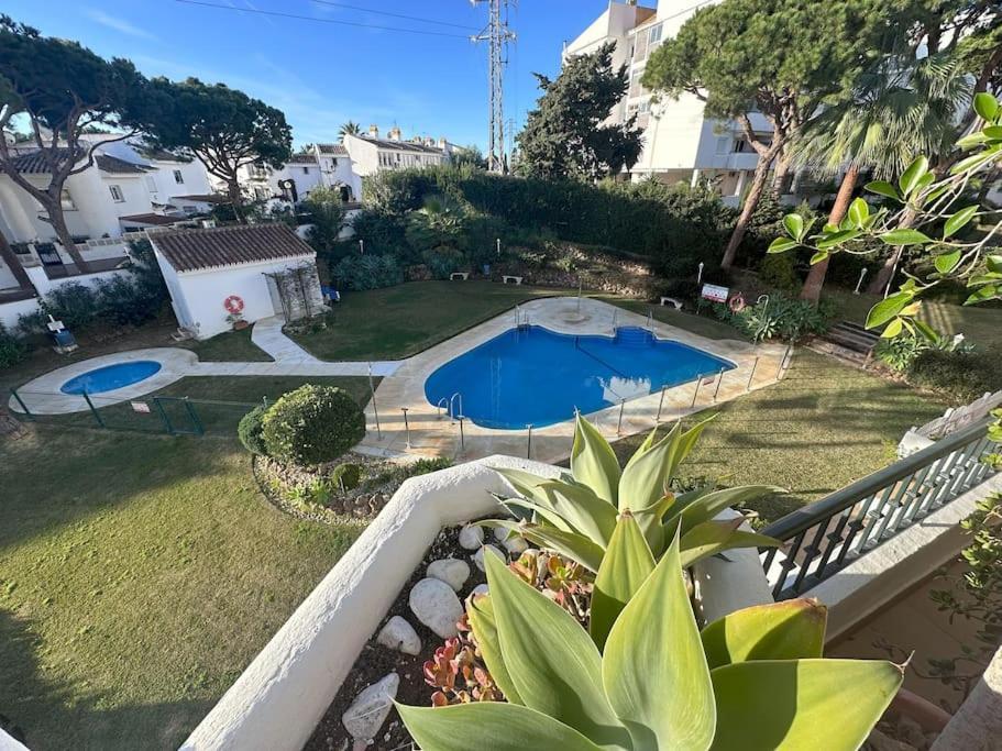 Apartment Rooftop Oasis At Ocean Point Calahonda - Just Few Steps Away From The Beach, Restaurants & Shops *