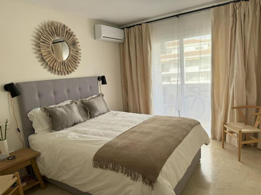 Rooftop Oasis At Ocean Point Calahonda - Just Few Steps Away From The Beach, Restaurants & Shops * Sitio de Calahonda