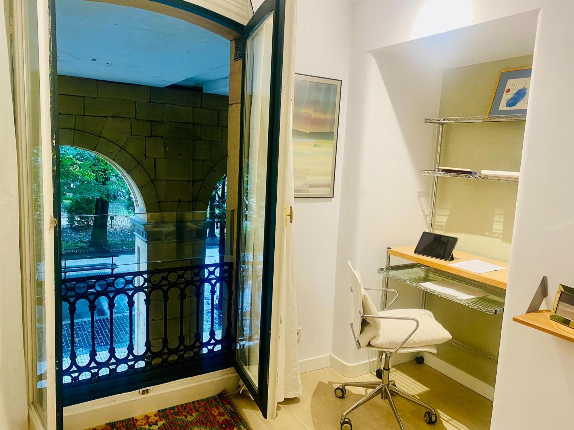 Arch. Apartment