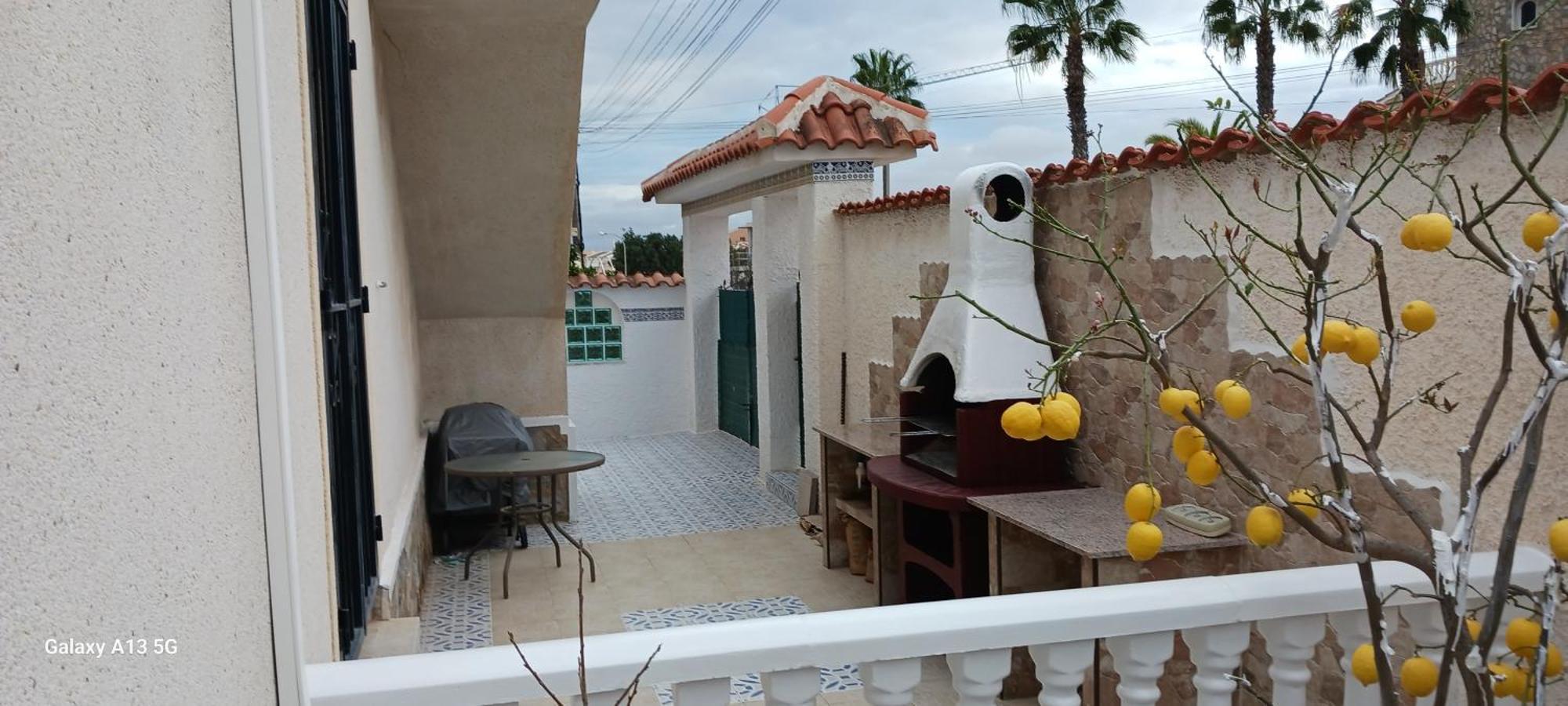 Lovely Detached 3 Bedroom Villa, Communal Pool In Quesada Ciudad Quesada