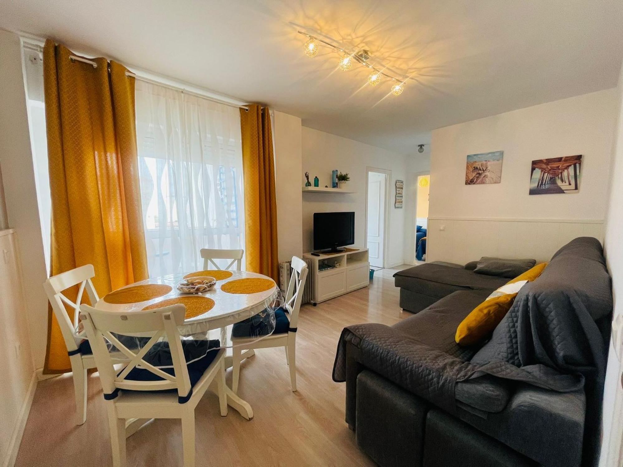 Apartment Primera Linea De Playa Valdelagrana El Puerto de Santa Maria