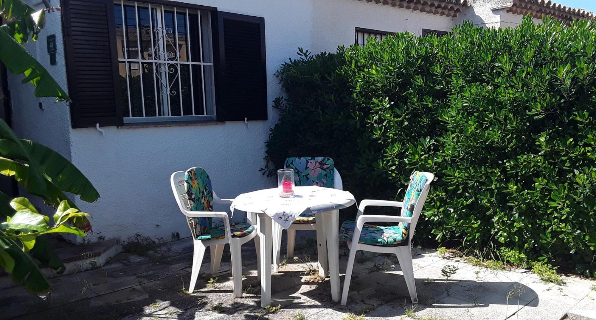 Ferienhaus In Meeresnaehe, Privater Pool, Garten Und Kostenlose Fahrraeder