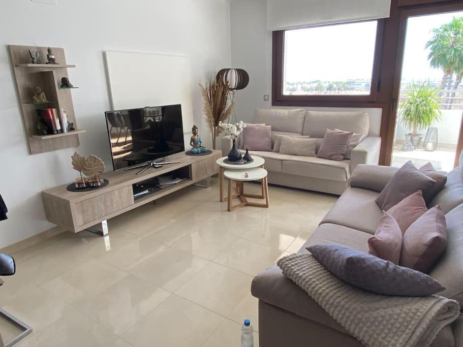 Apartamento Mit Grosser Poolanlage, Meerblick