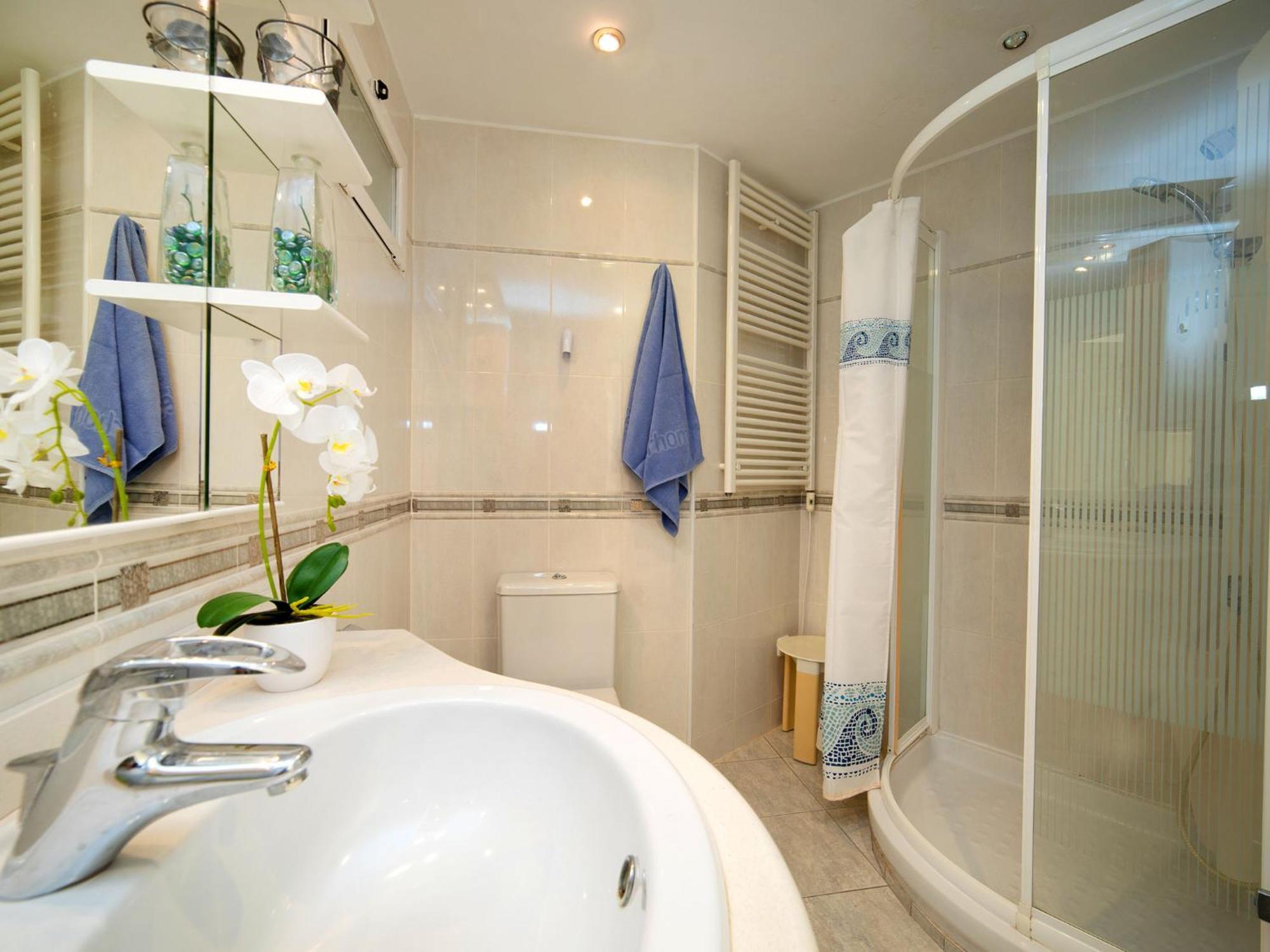 Oceanic-2 By Interhome Apartment