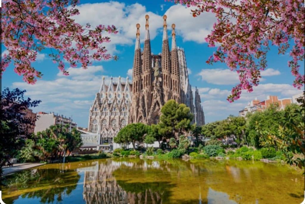 Premium Muy Cerca Ciudad Barcelona *