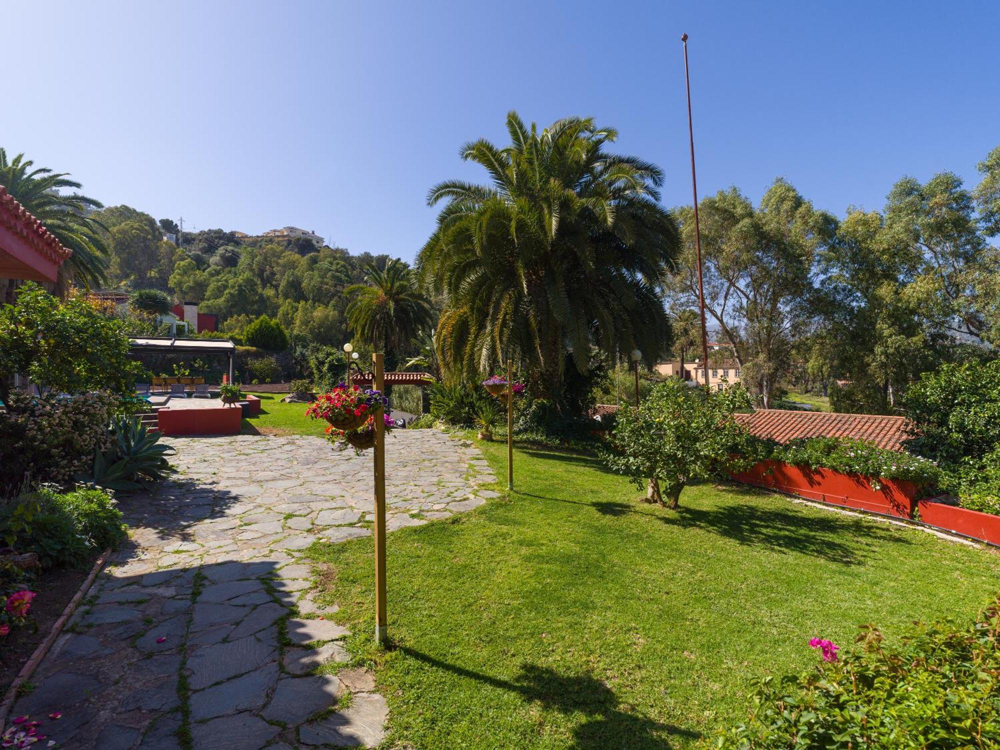 El Jardin De With Private Pool, Sauna&jacuzzi *
