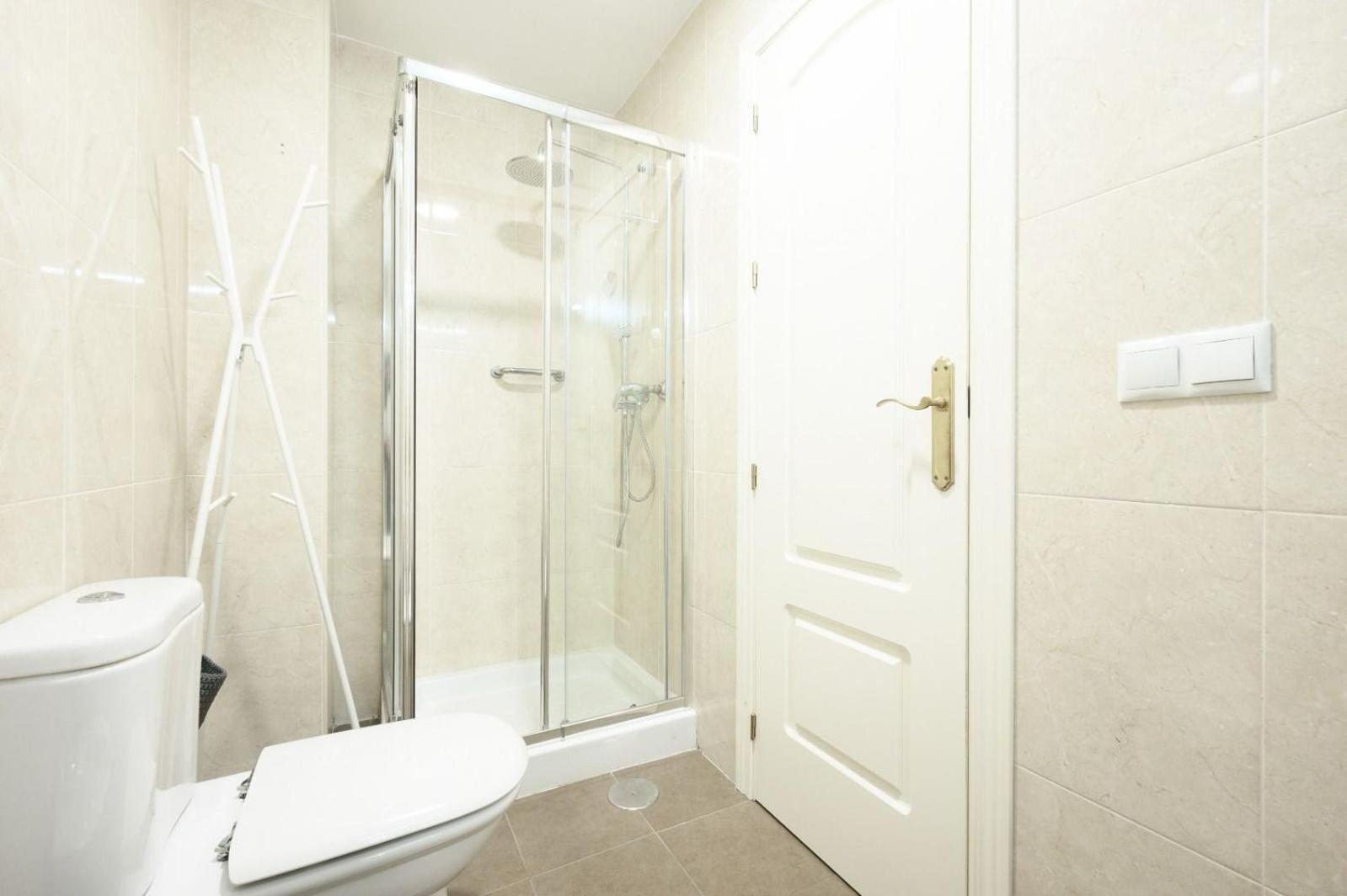 Apartment Capitan, 1 Bedromm, Center & By 10tsea Fuengirola