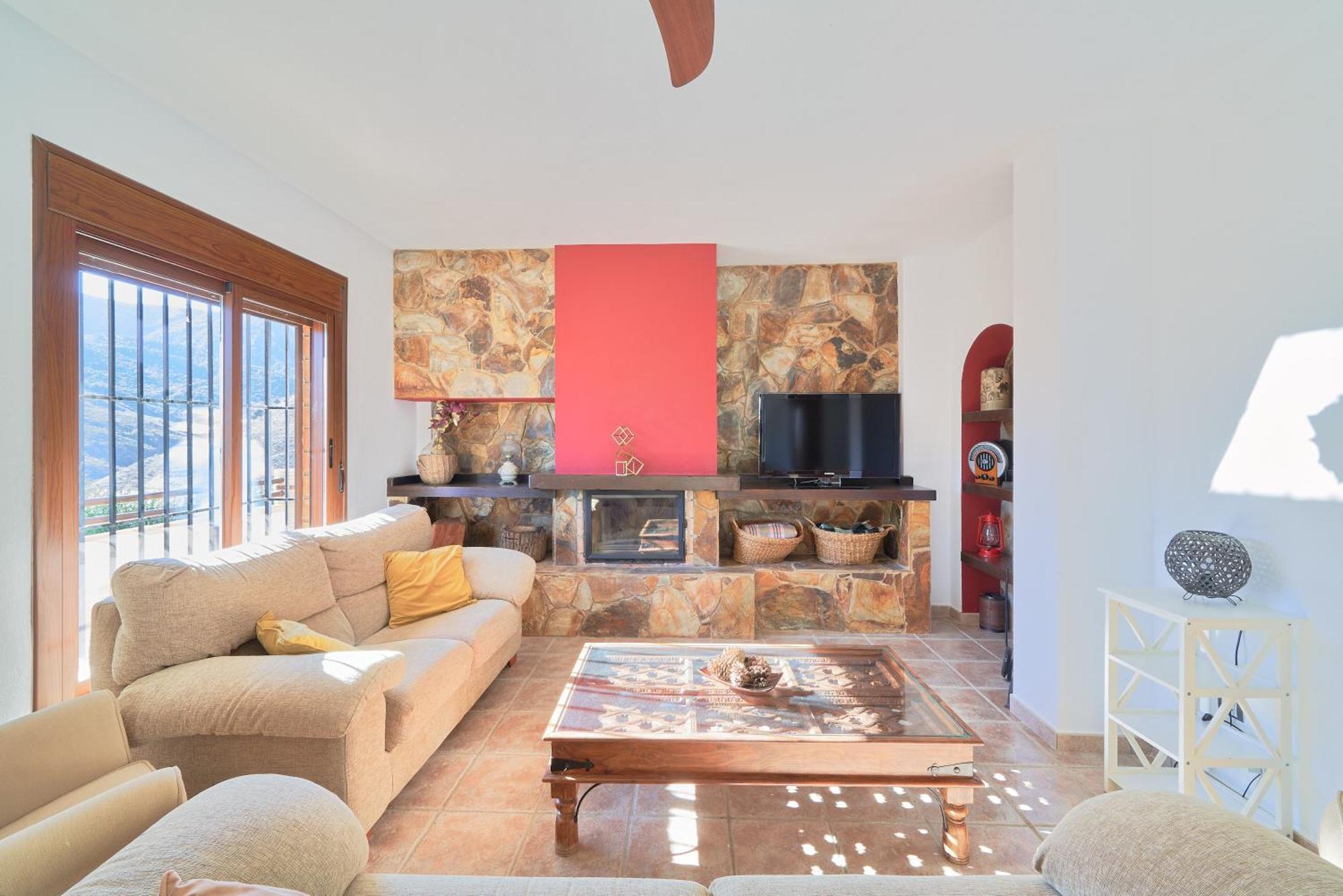 Alcaparain Con Piscina En Caminito Del Rey-carratraca Country house *