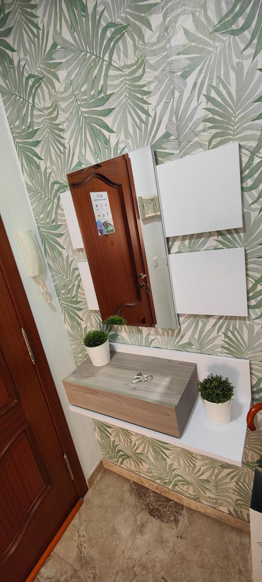 Cuadro De La Virgen - Vivienda Turistica Apartamento