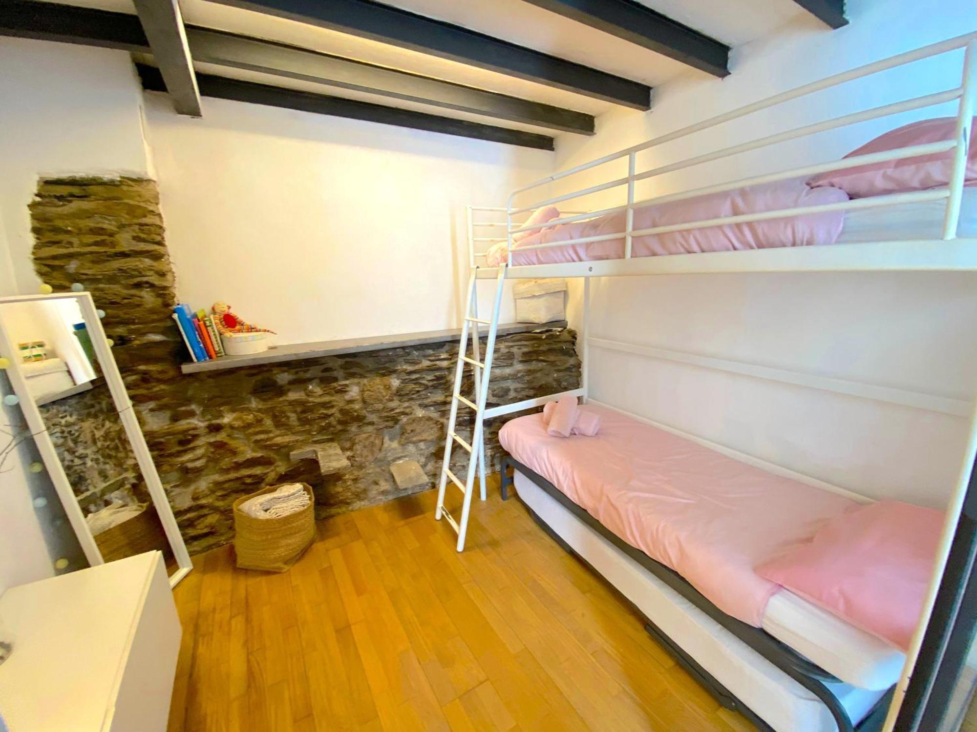 Paller Rustic De Muntanya Amb Estil I Acollidor By Rural D'aneu Сasa de vacaciones Aydí