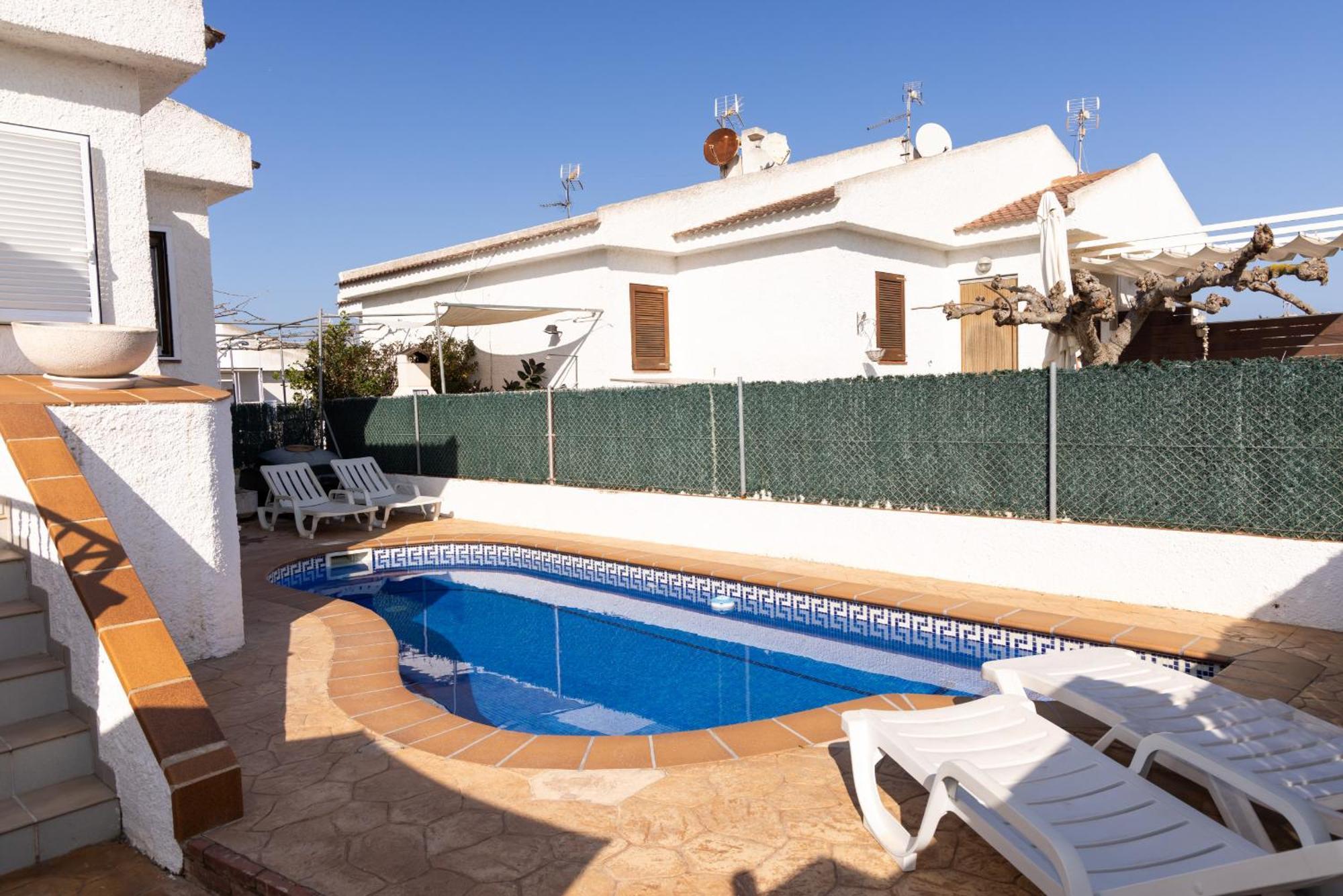 Camins - Casa En Con Piscina Privada
