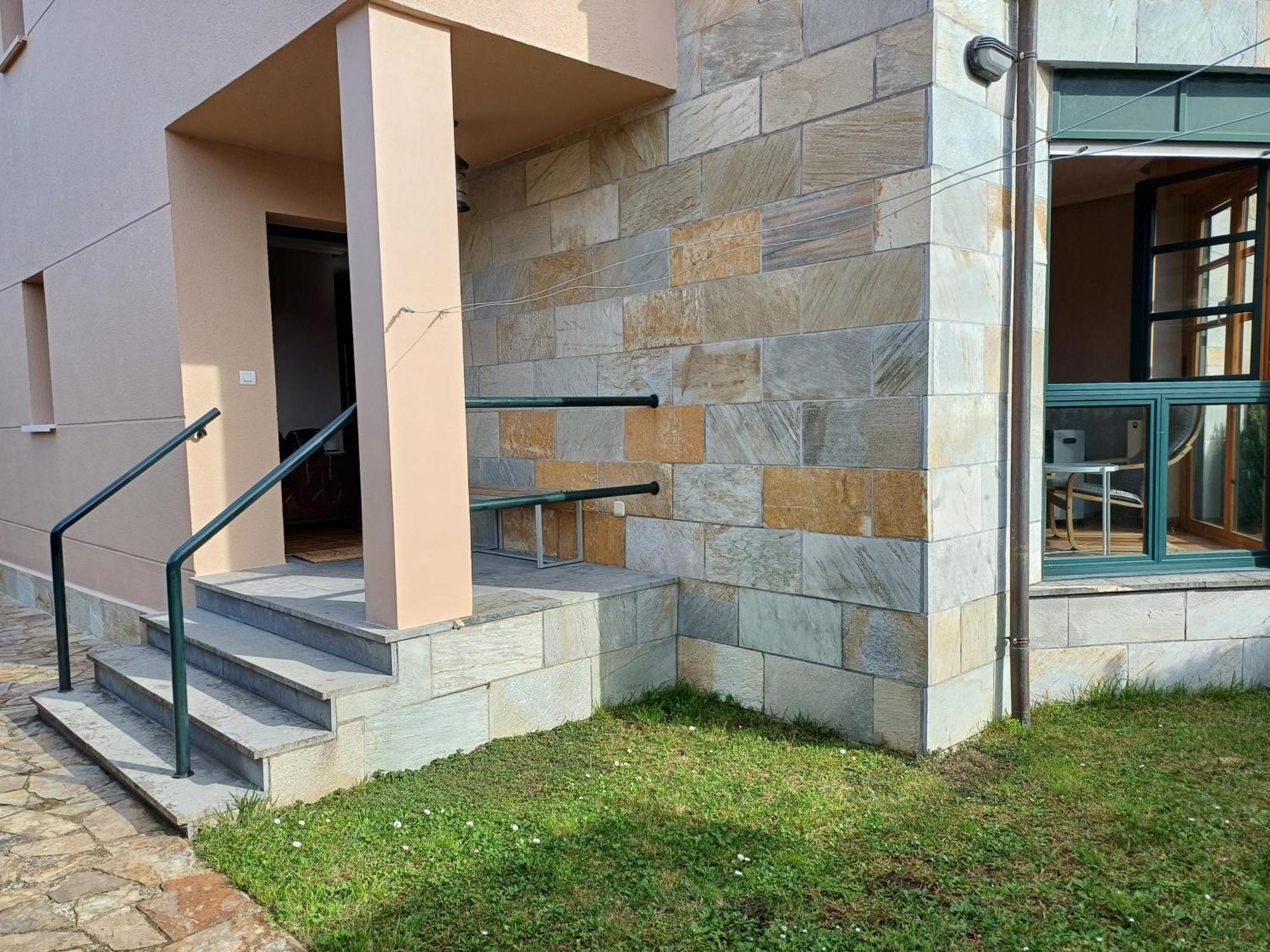 Casa Con Jardin Y Piscina En Muros Сasa de vacaciones