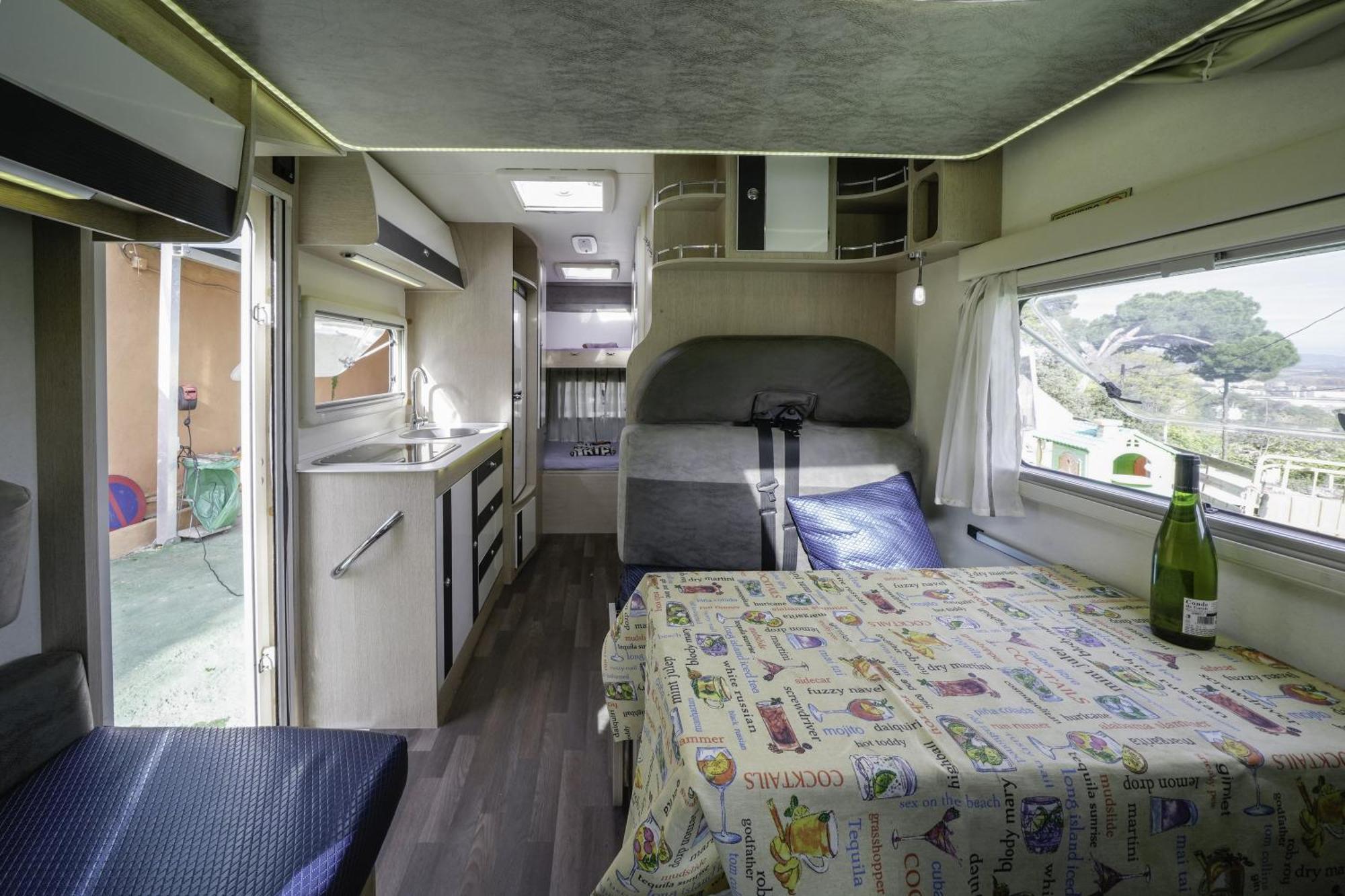 Autocaravana Cerca De Barcelona *