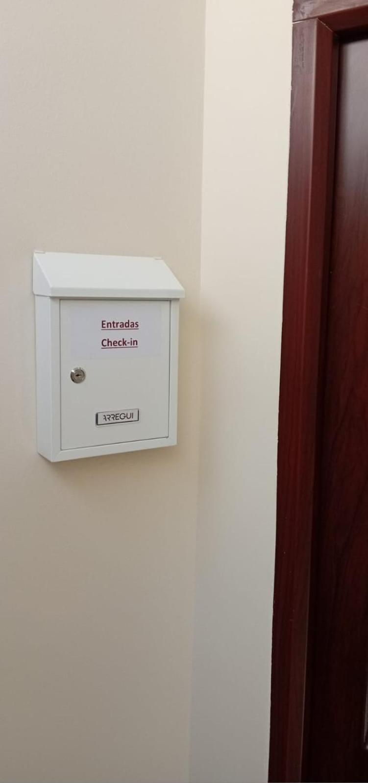 Apartamento La Fuente 27 Tomares