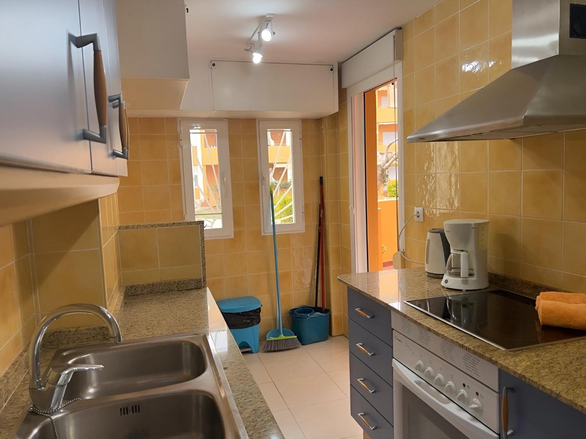 Con Piscina En Residencial Mediterraneo By Alterhome
