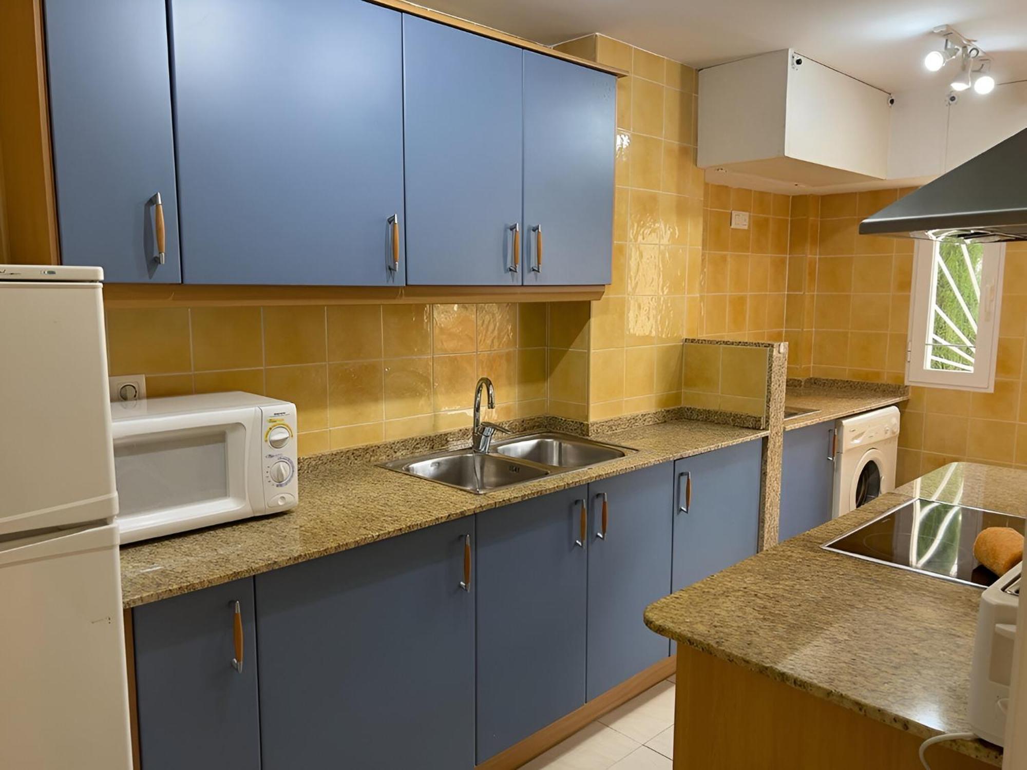 Apartment Con Piscina En Residencial Mediterraneo By Alterhome